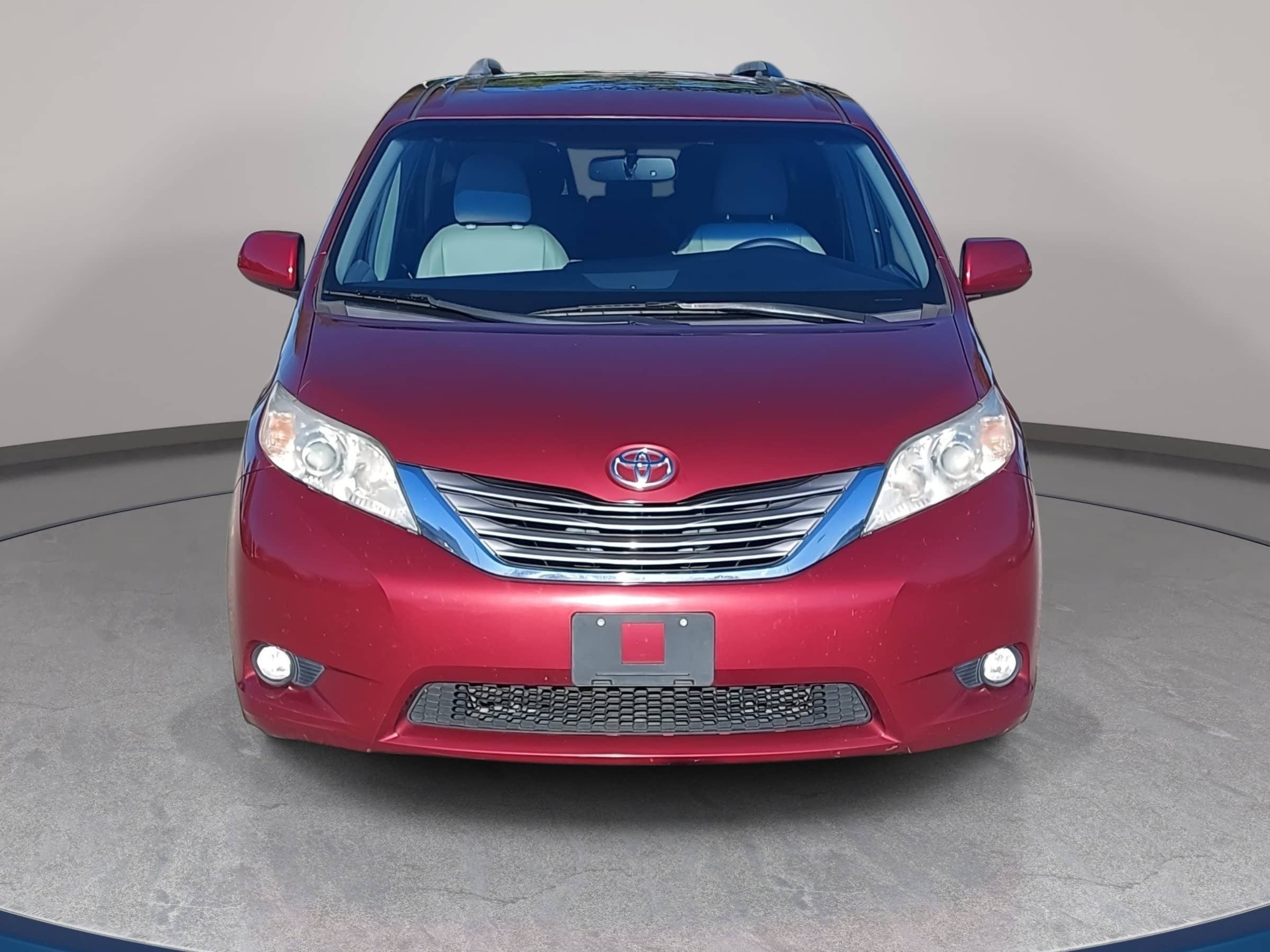 Used 2016 Toyota Sienna XLE Premium with VIN 5TDYK3DC2GS746976 for sale in Wendell, NC