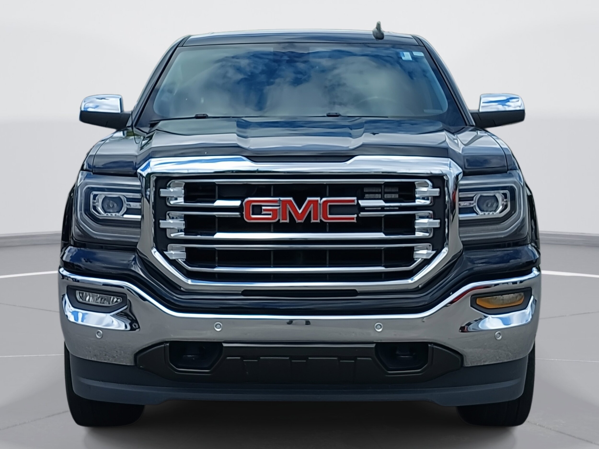 2018 Gmc Sierra 1500 SLT photo 2