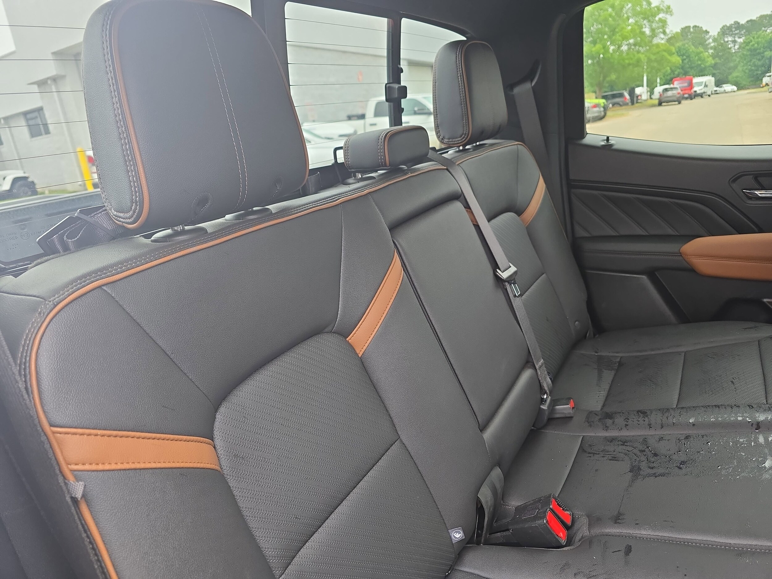 2023 GMC Canyon AT4 - Photo 11