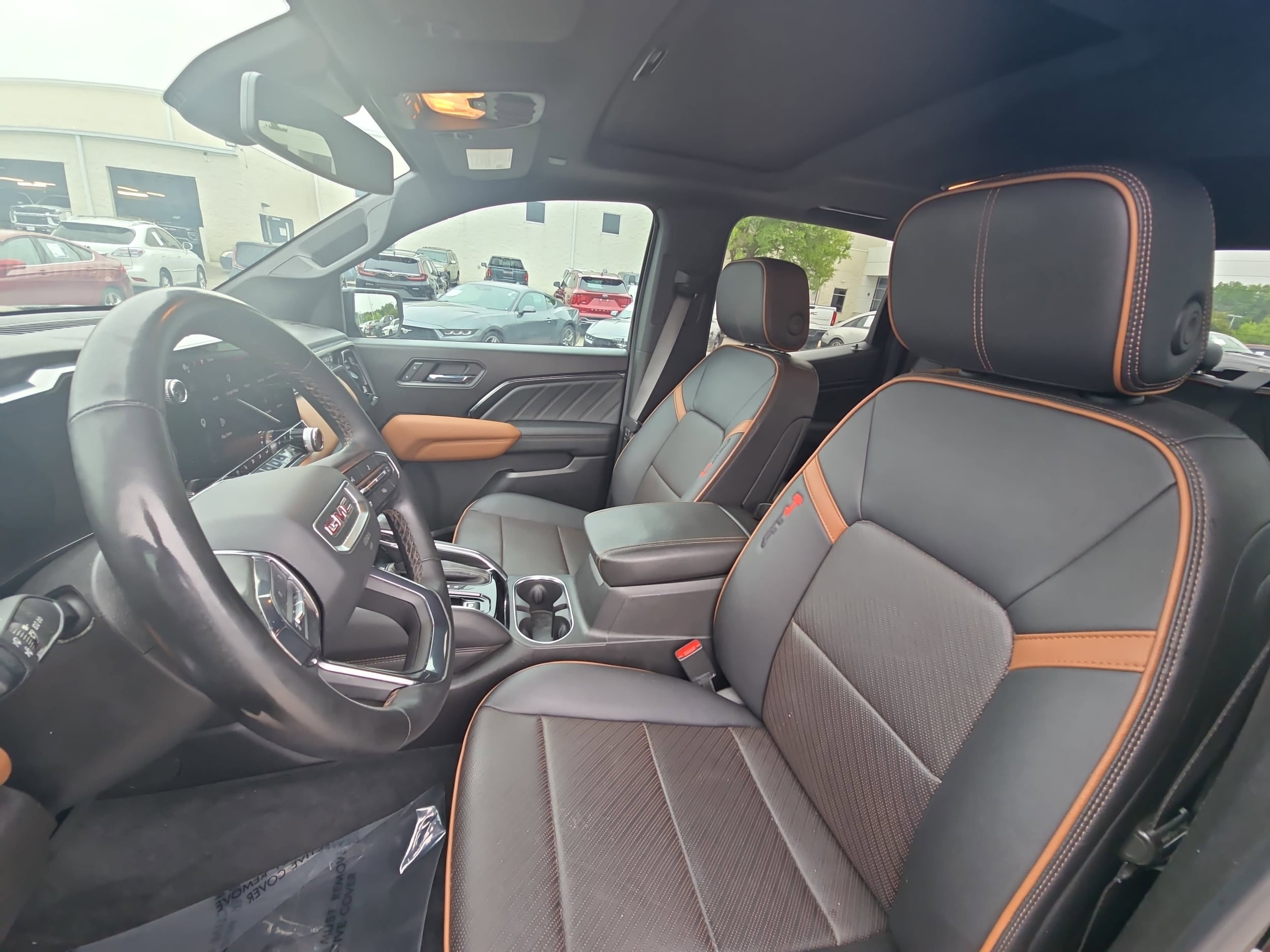 2023 GMC Canyon AT4 - Photo 15