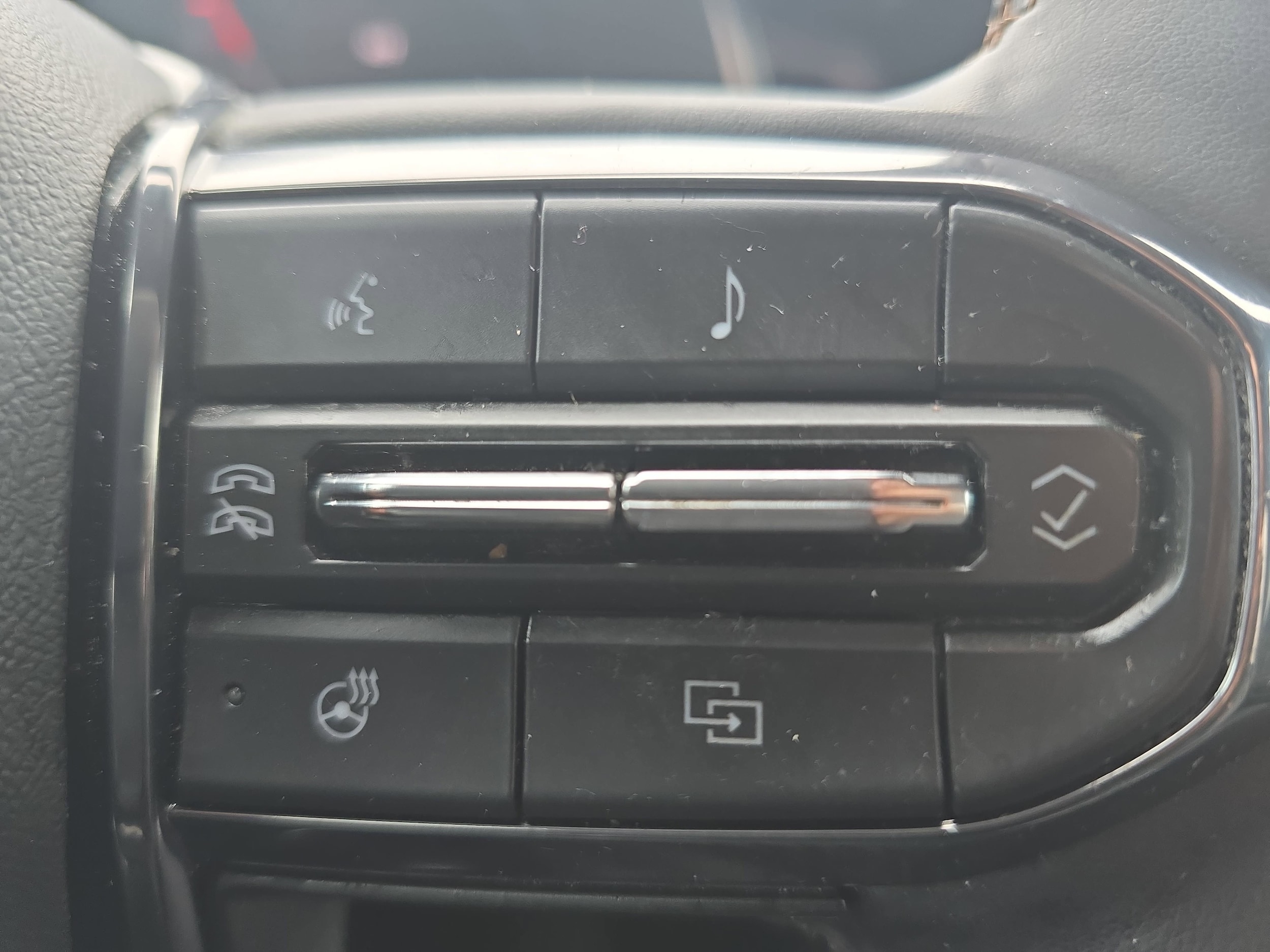 2023 GMC Canyon AT4 - Photo 18
