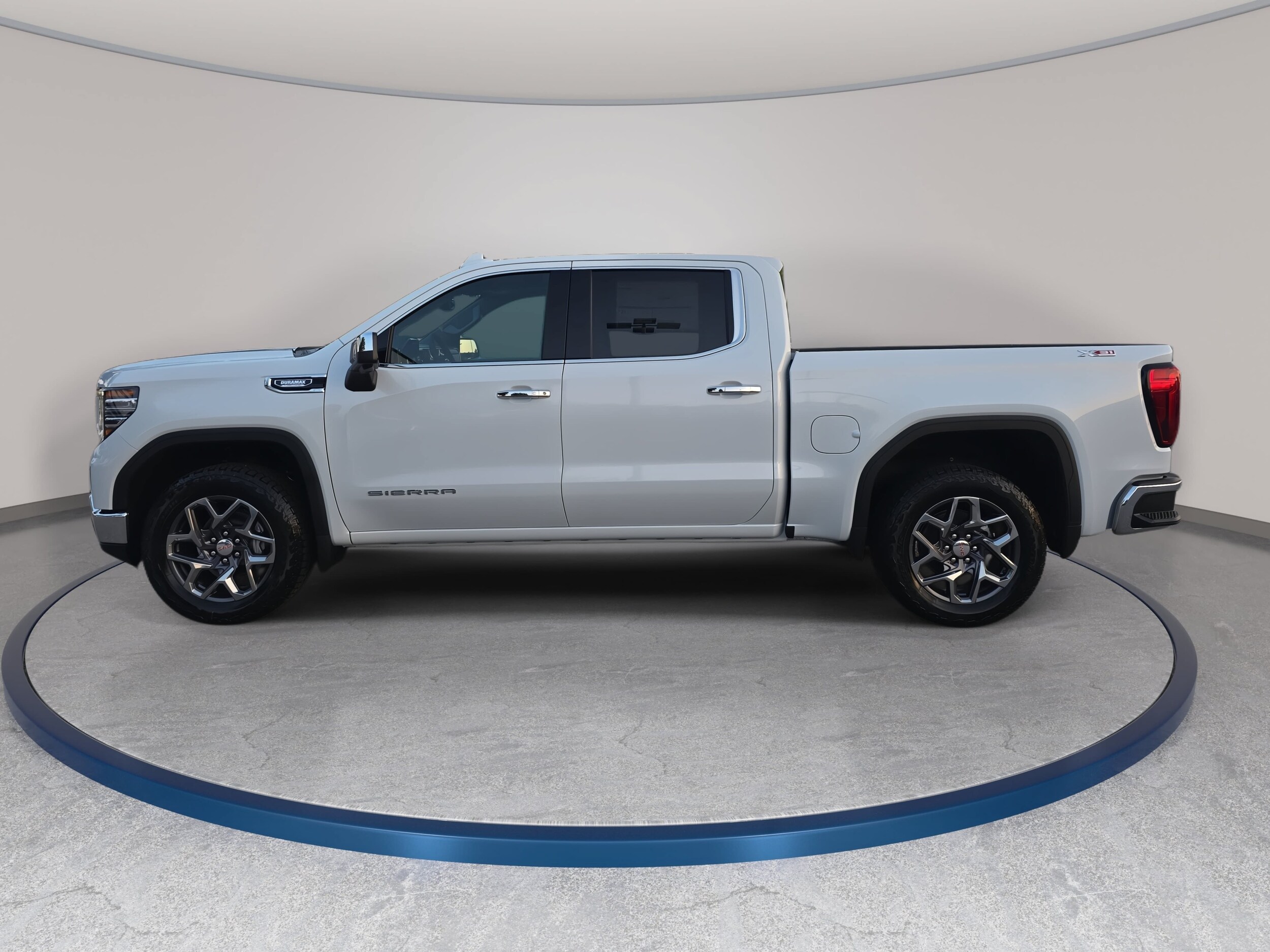 2026 GMC Sierra 1500 SLT - Photo 8
