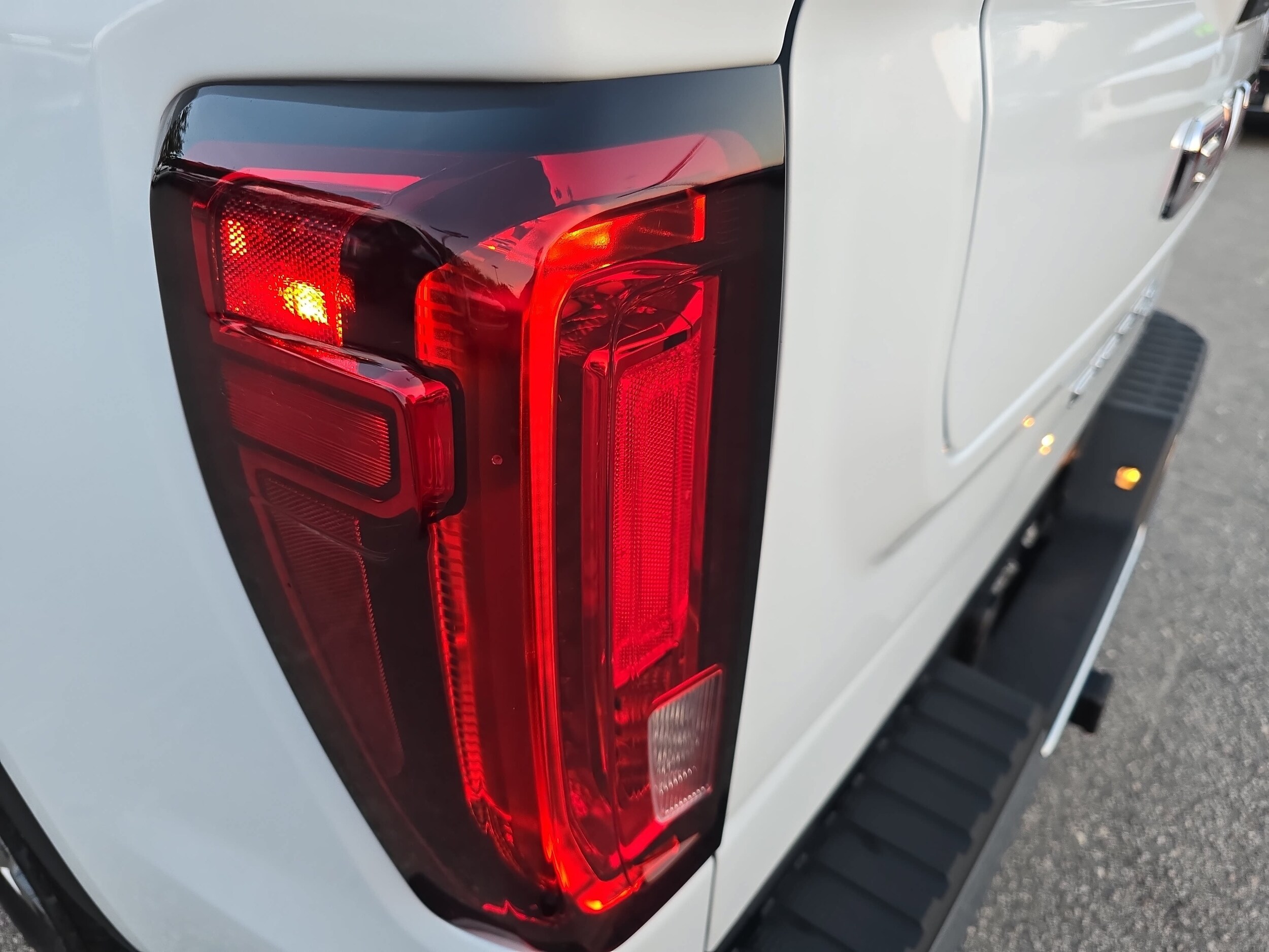 2026 GMC Sierra 1500 SLT - Photo 33