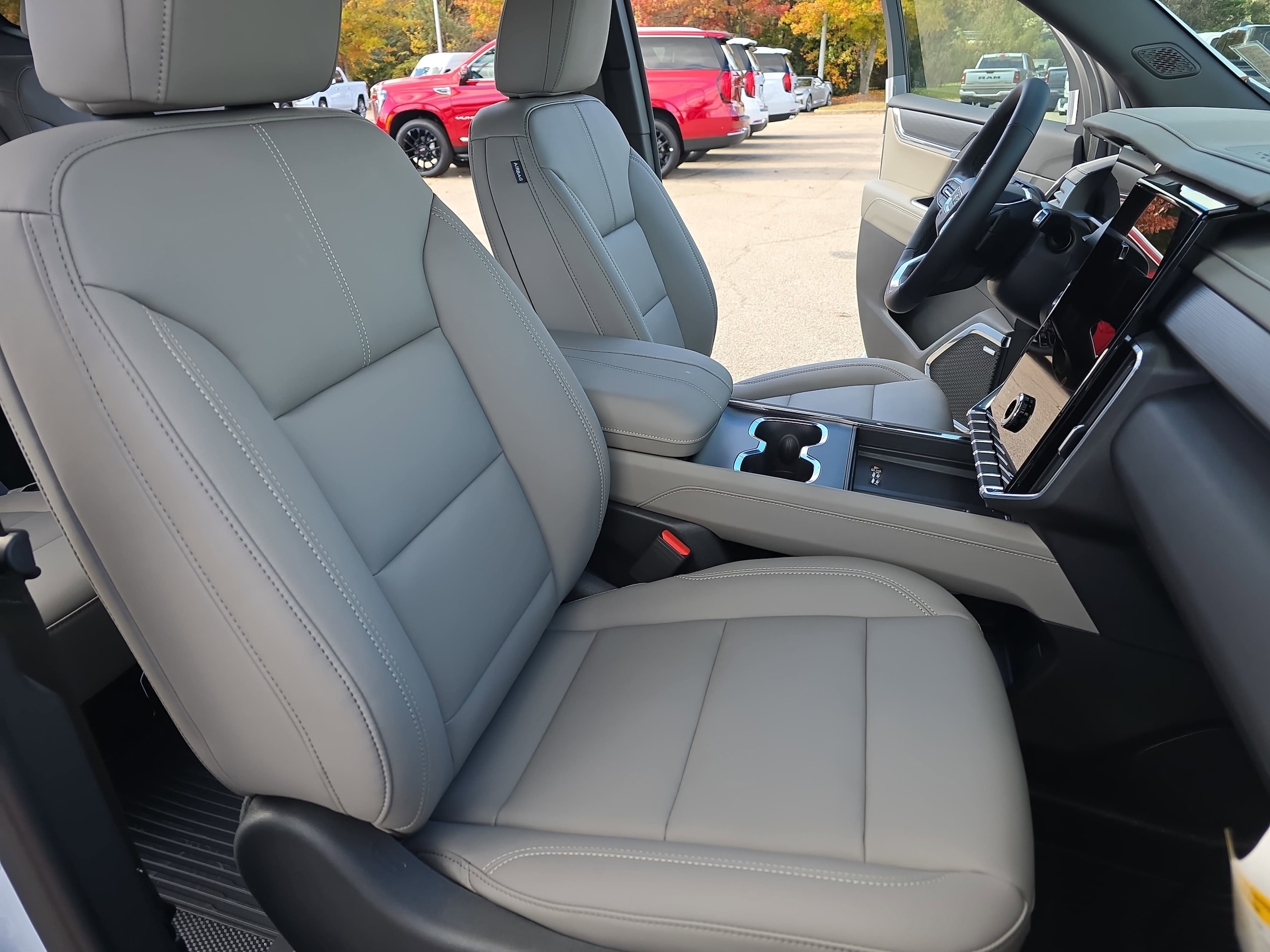 2026 GMC Acadia Elevation - Photo 10