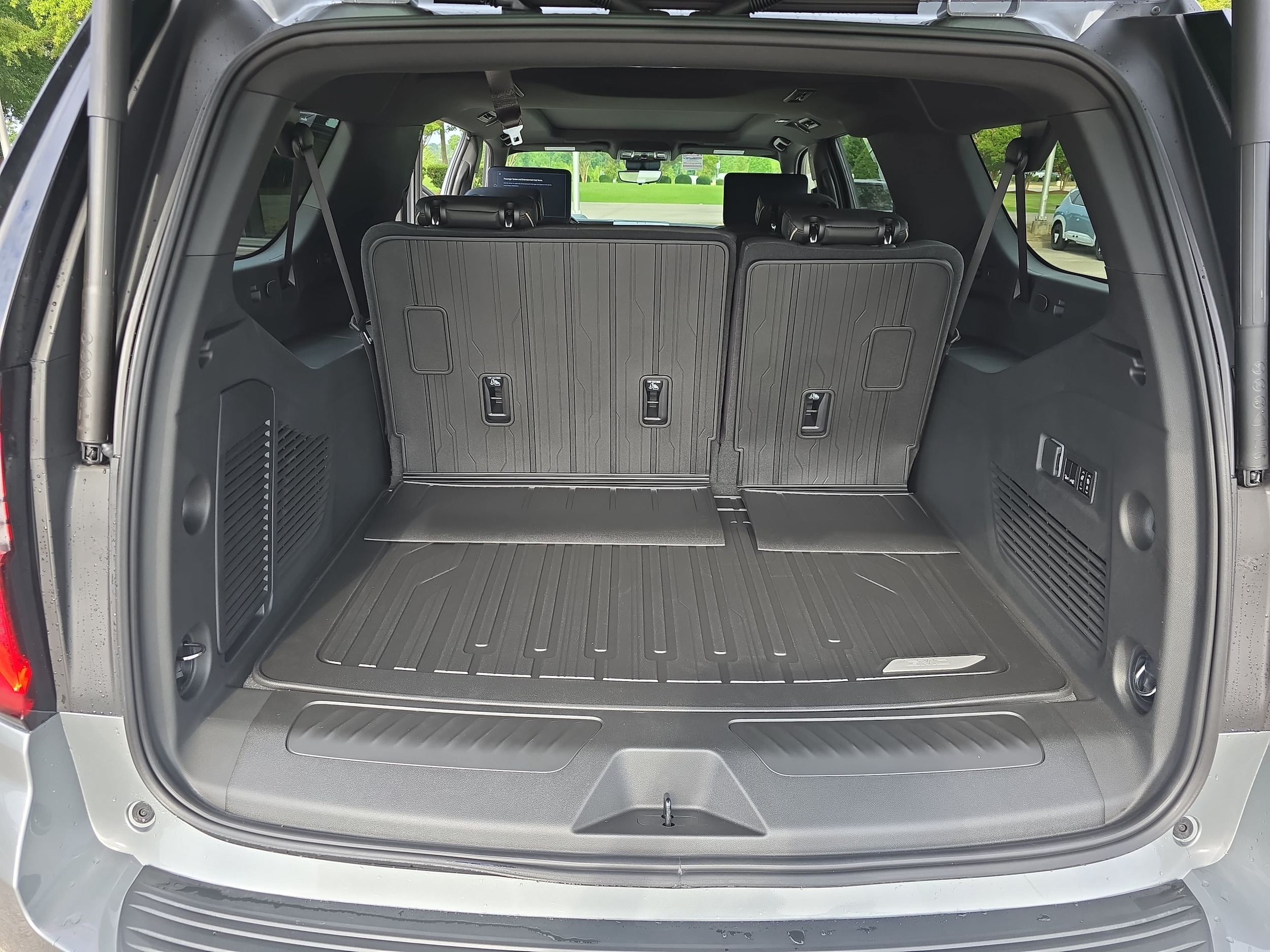 2026 GMC Yukon XL Elevation - Photo 13