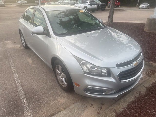2015 Chevrolet Cruze LT photo 2