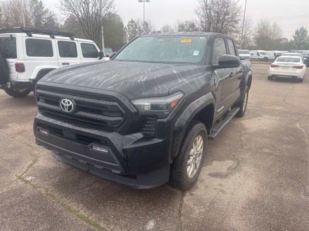 Used 2025 Toyota Tacoma 4WD SR