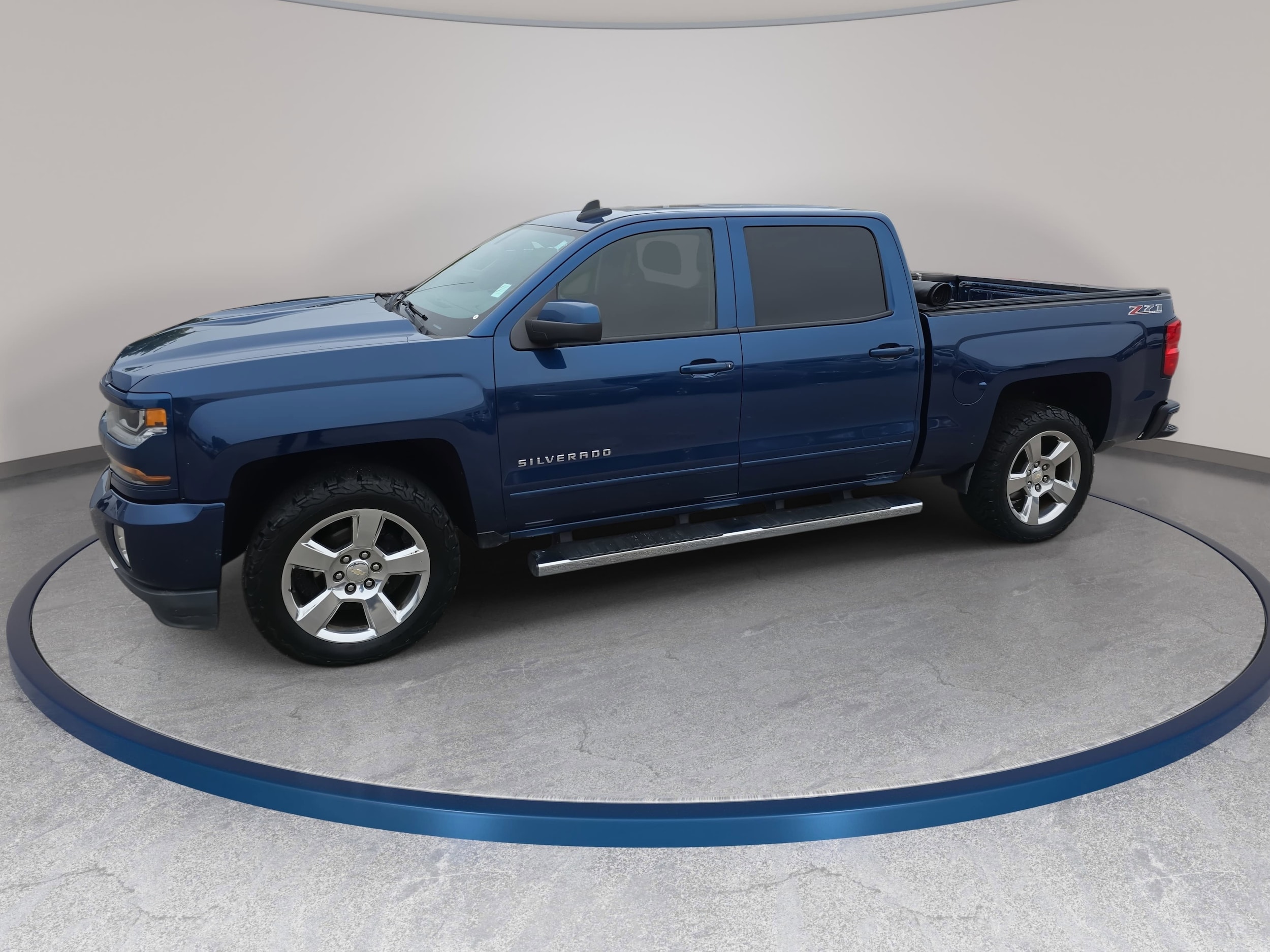 2017 Chevrolet Silverado 1500 LT 4X4 Crew Cab Short Box's photo