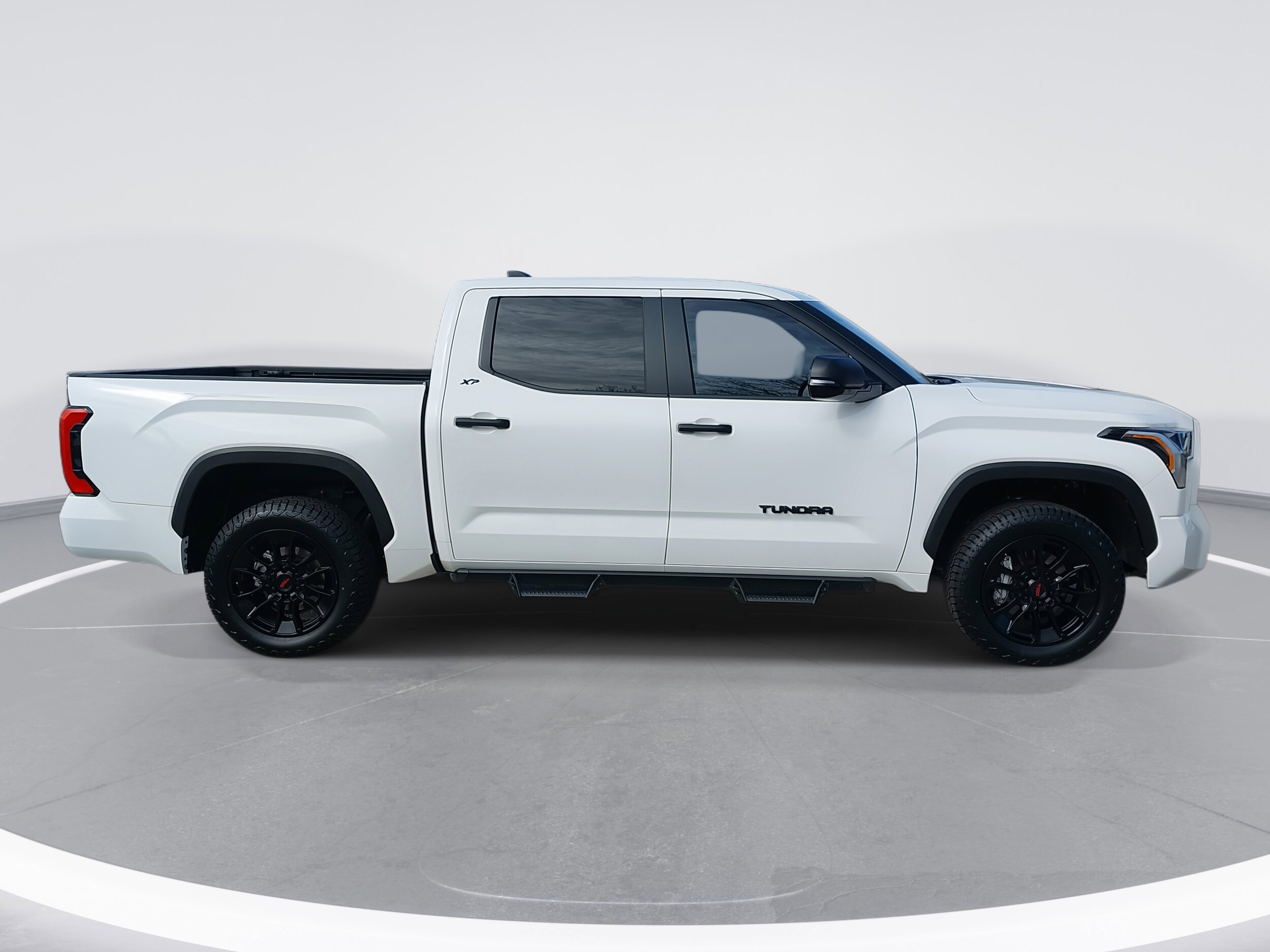 2024 Toyota Tundra SR5 photo 4