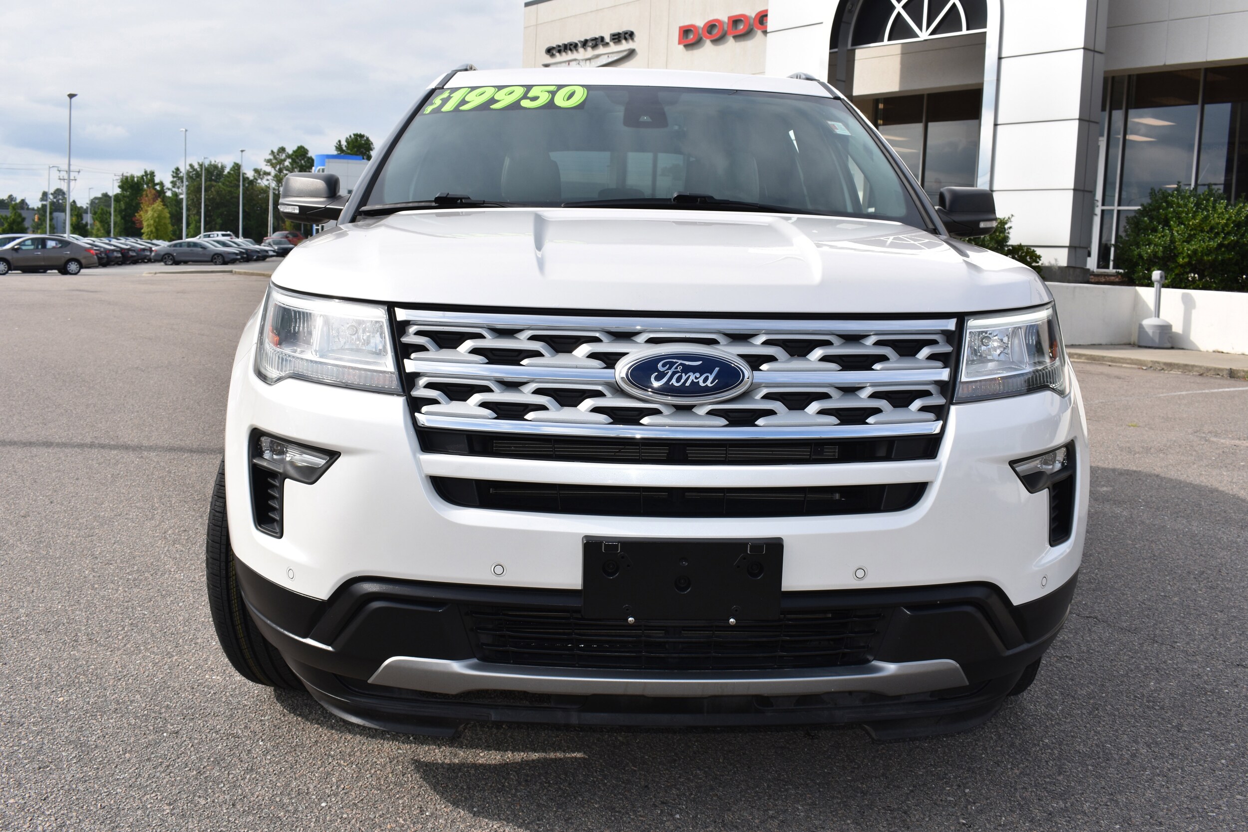2019 Ford Explorer XLT photo 3
