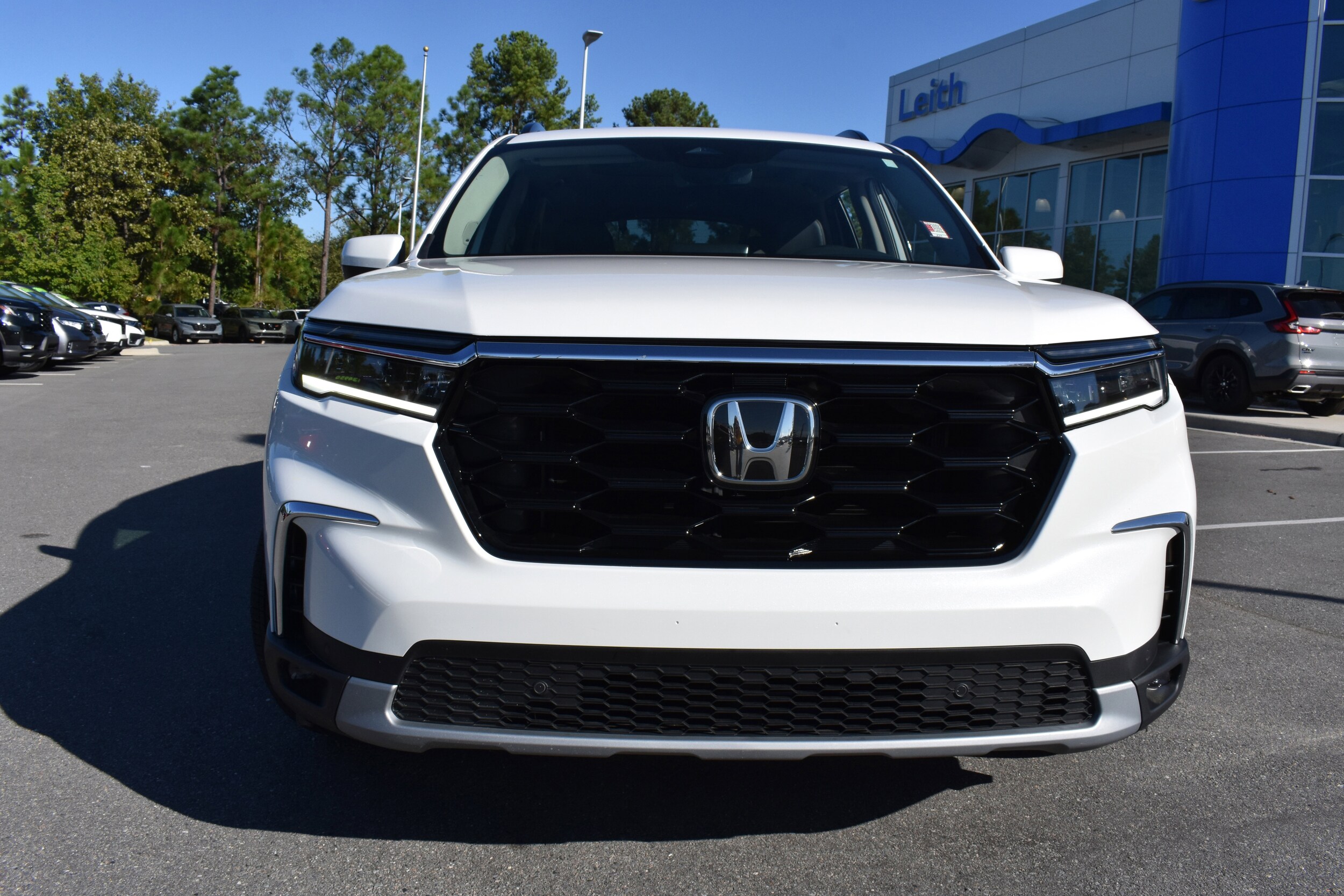 2025 Honda Pilot Touring photo 3
