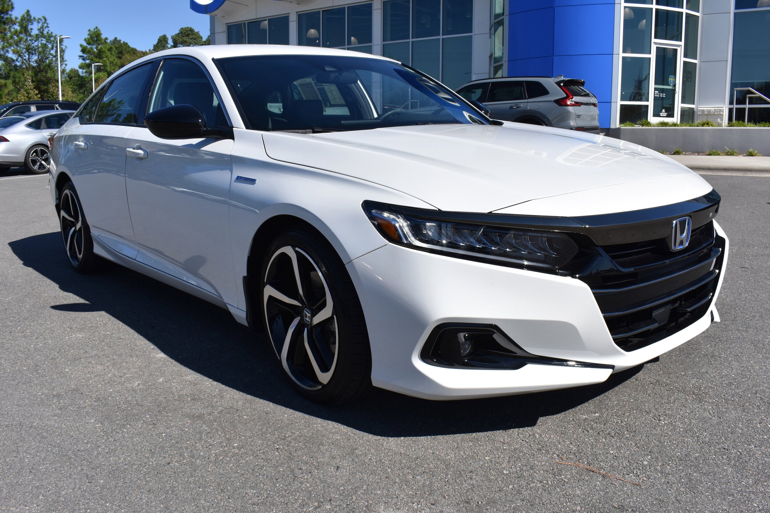2022 Honda Accord Hybrid Sport photo 2