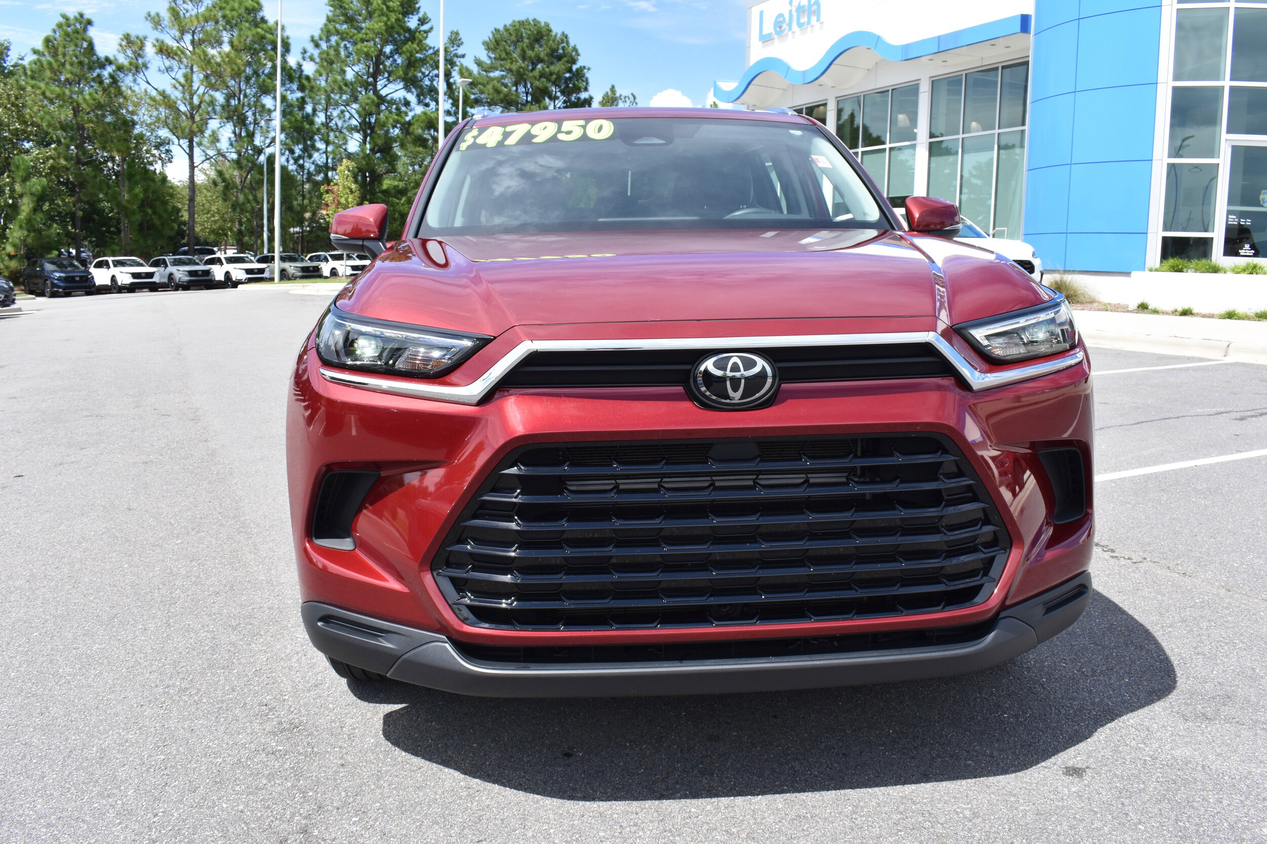 2024 Toyota Grand Highlander Hybrid XLE photo 2