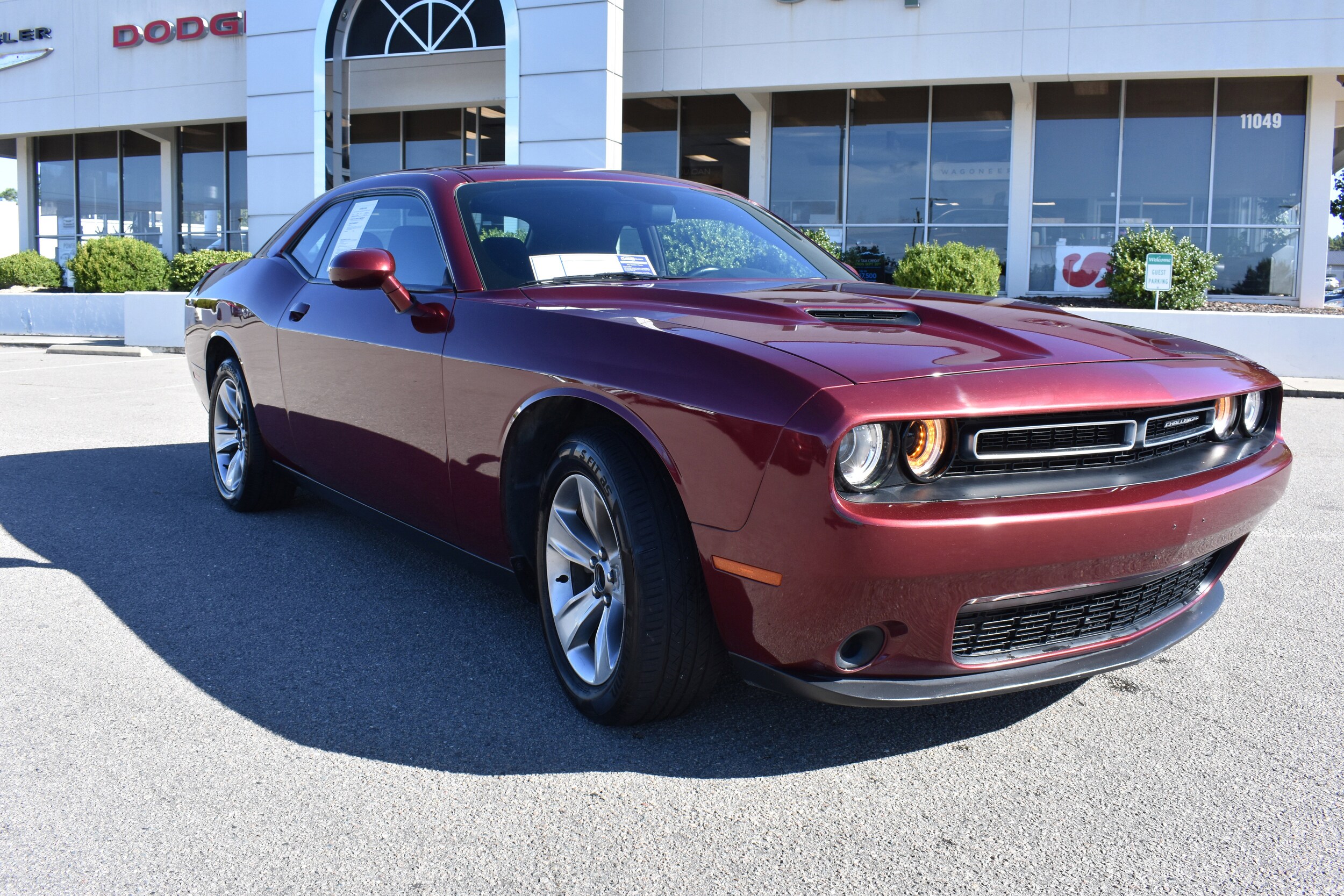 2020 Dodge Challenger SXT photo 2