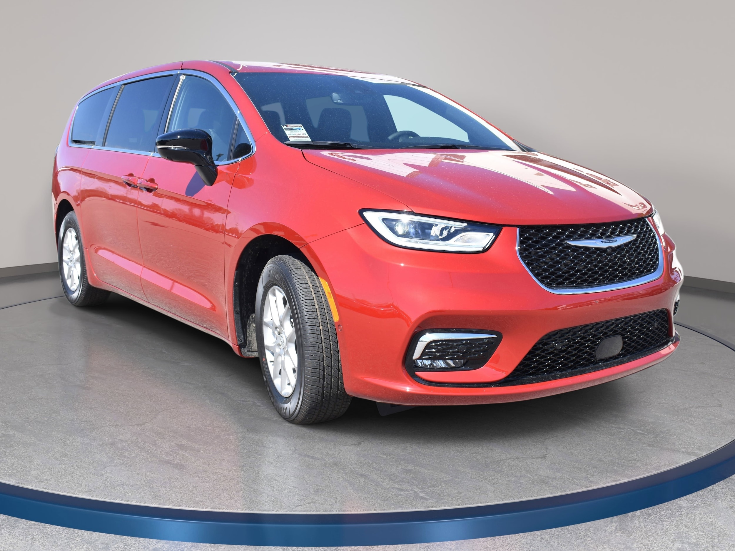 2026 Chrysler Pacifica Select's photo