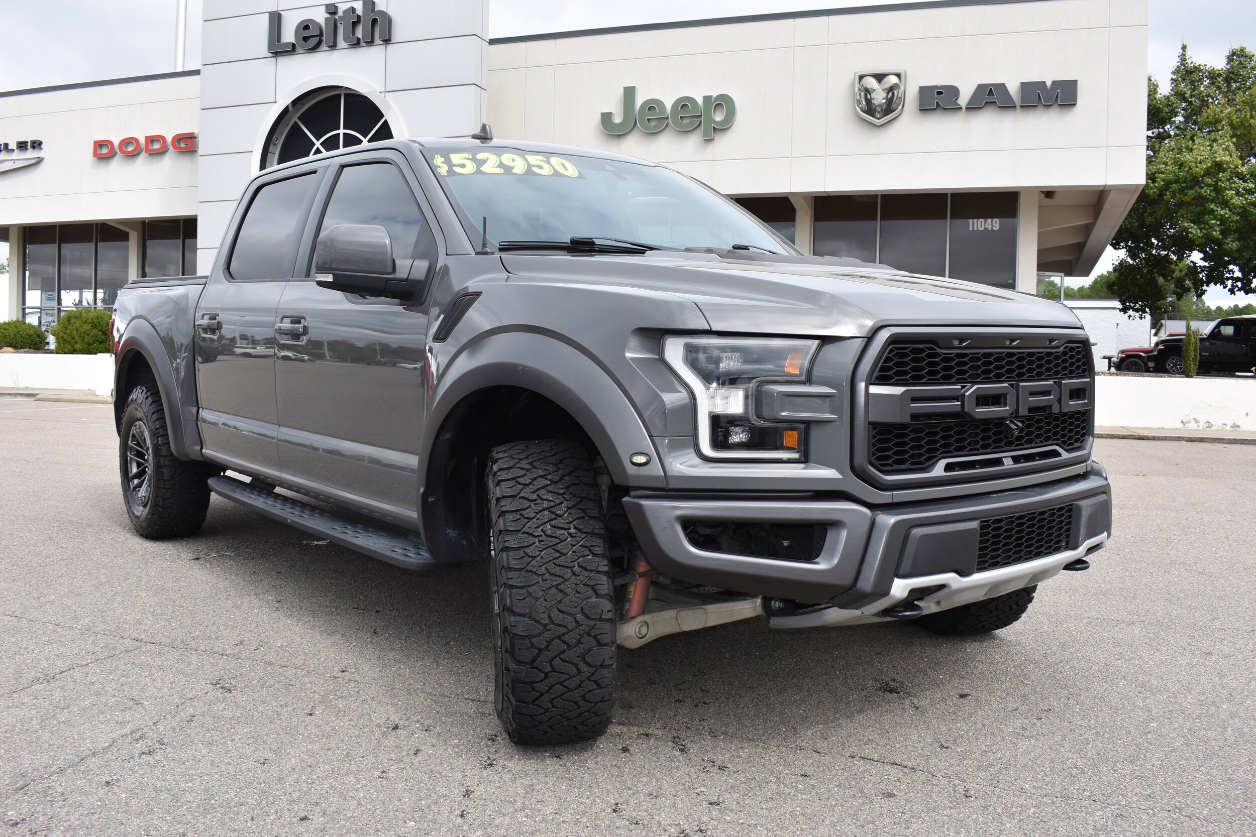 2020 Ford F-150 Raptor photo 2