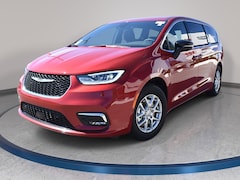 2026 Chrysler Pacifica SELECT Passenger Van
