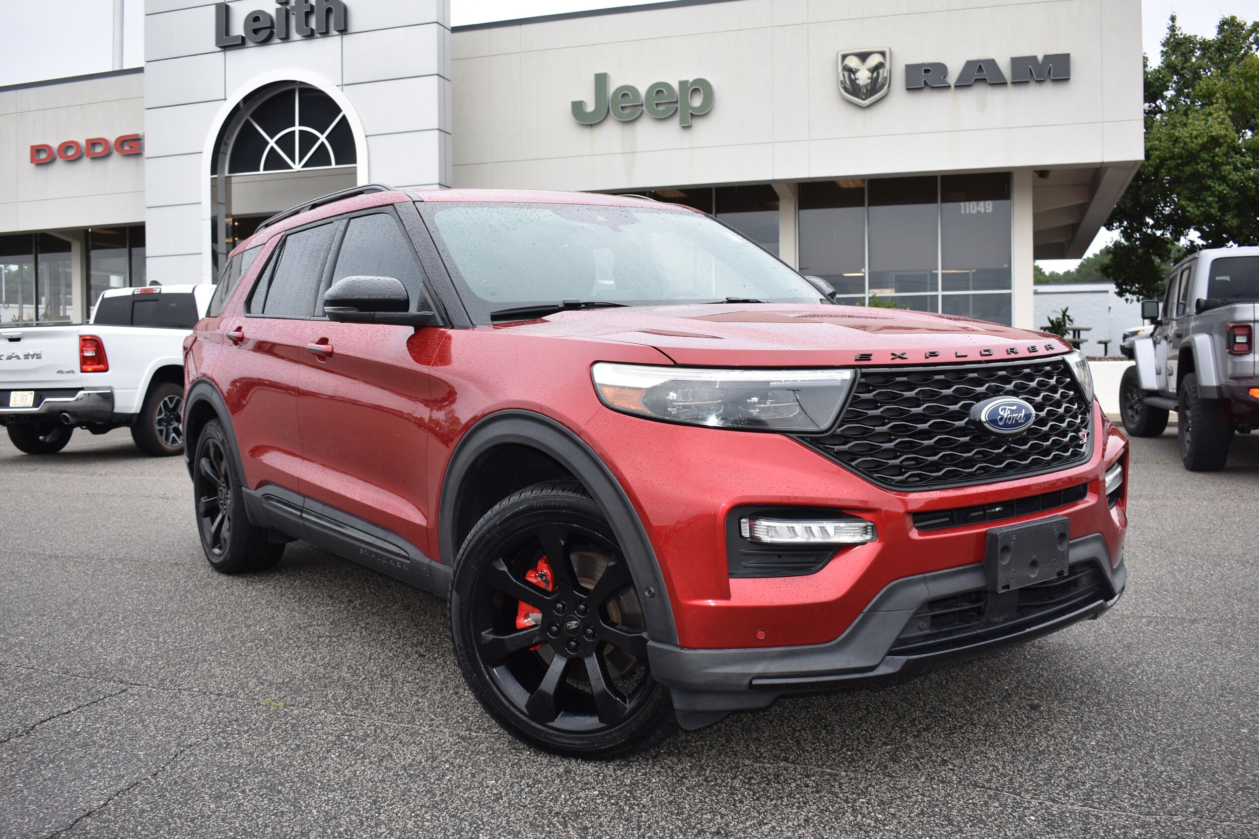 2020 Ford Explorer ST photo 2