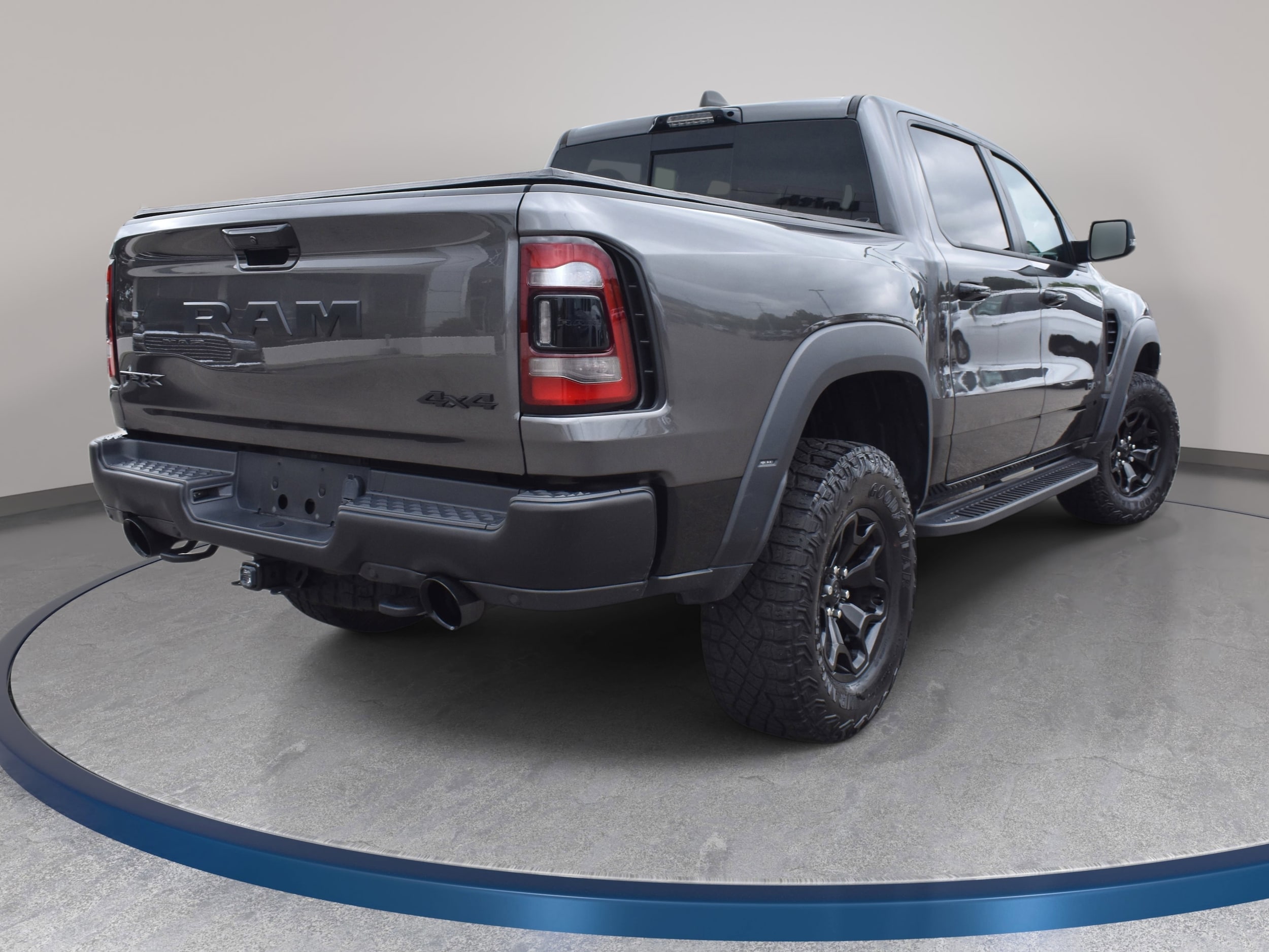 View vehicle photo 6