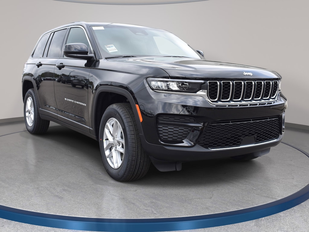 New 2026 Jeep Grand Cherokee LAREDO X 4X2 Sport Utility