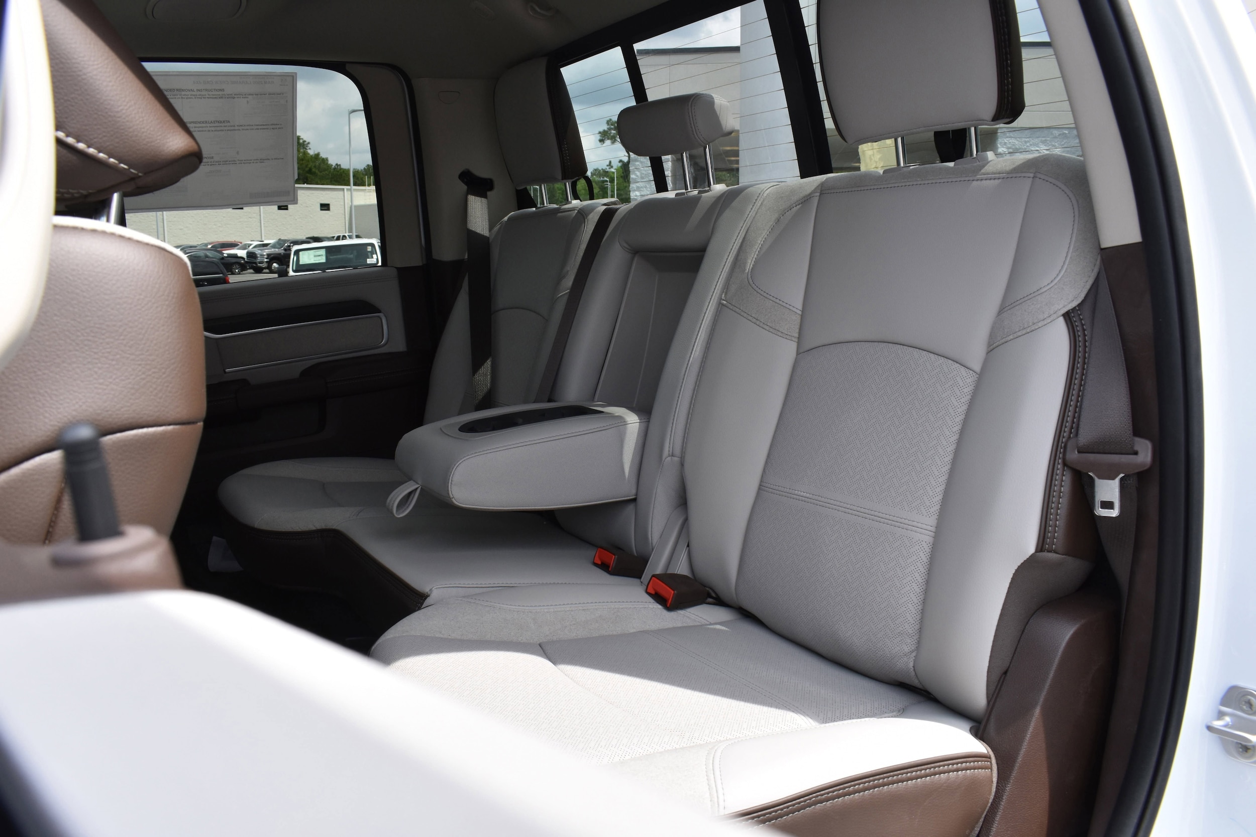 2025 RAM 2500 Laramie - Photo 28
