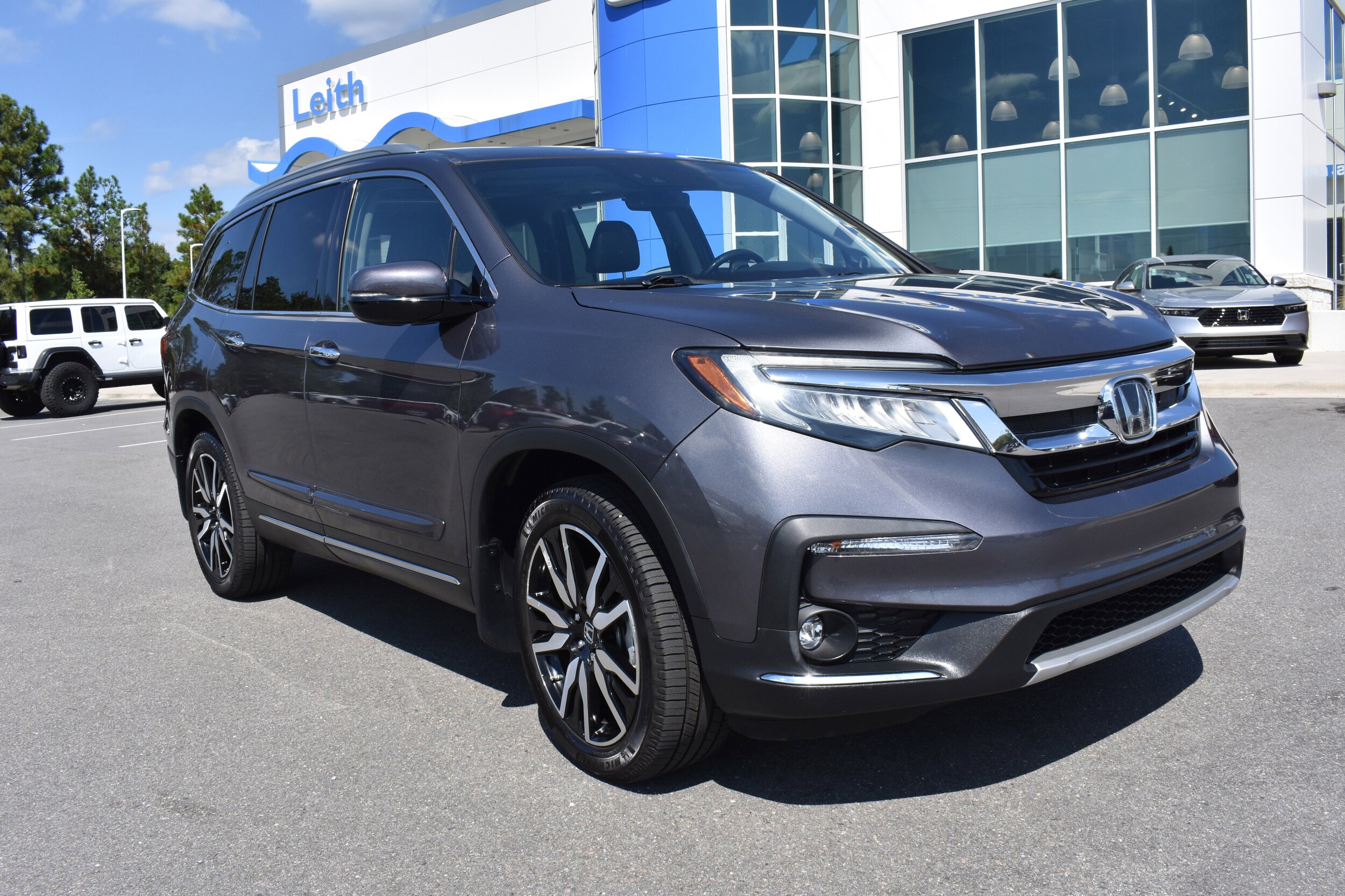 2019 Honda Pilot Elite photo 2
