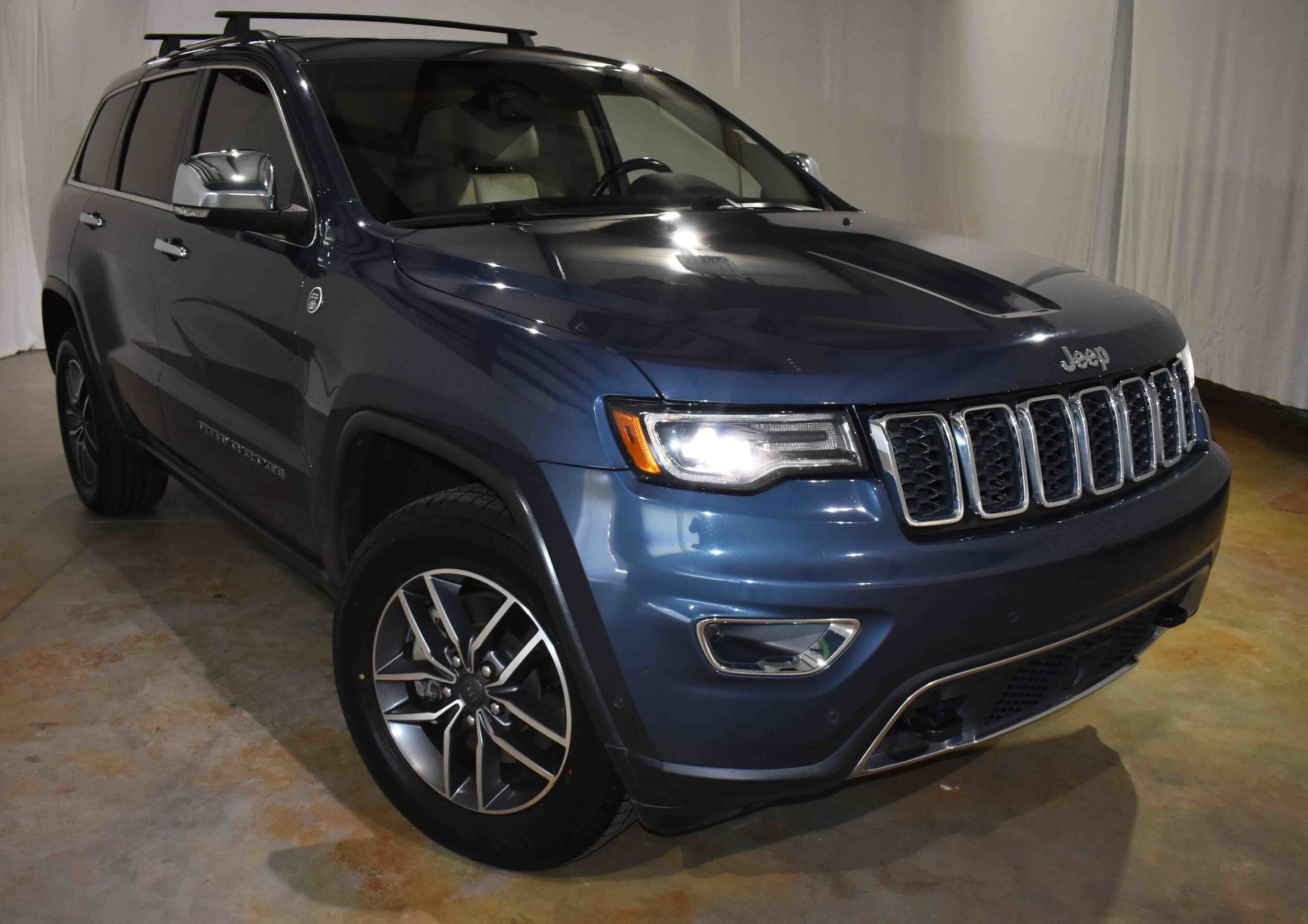2021 Jeep Grand Cherokee Limited photo 2