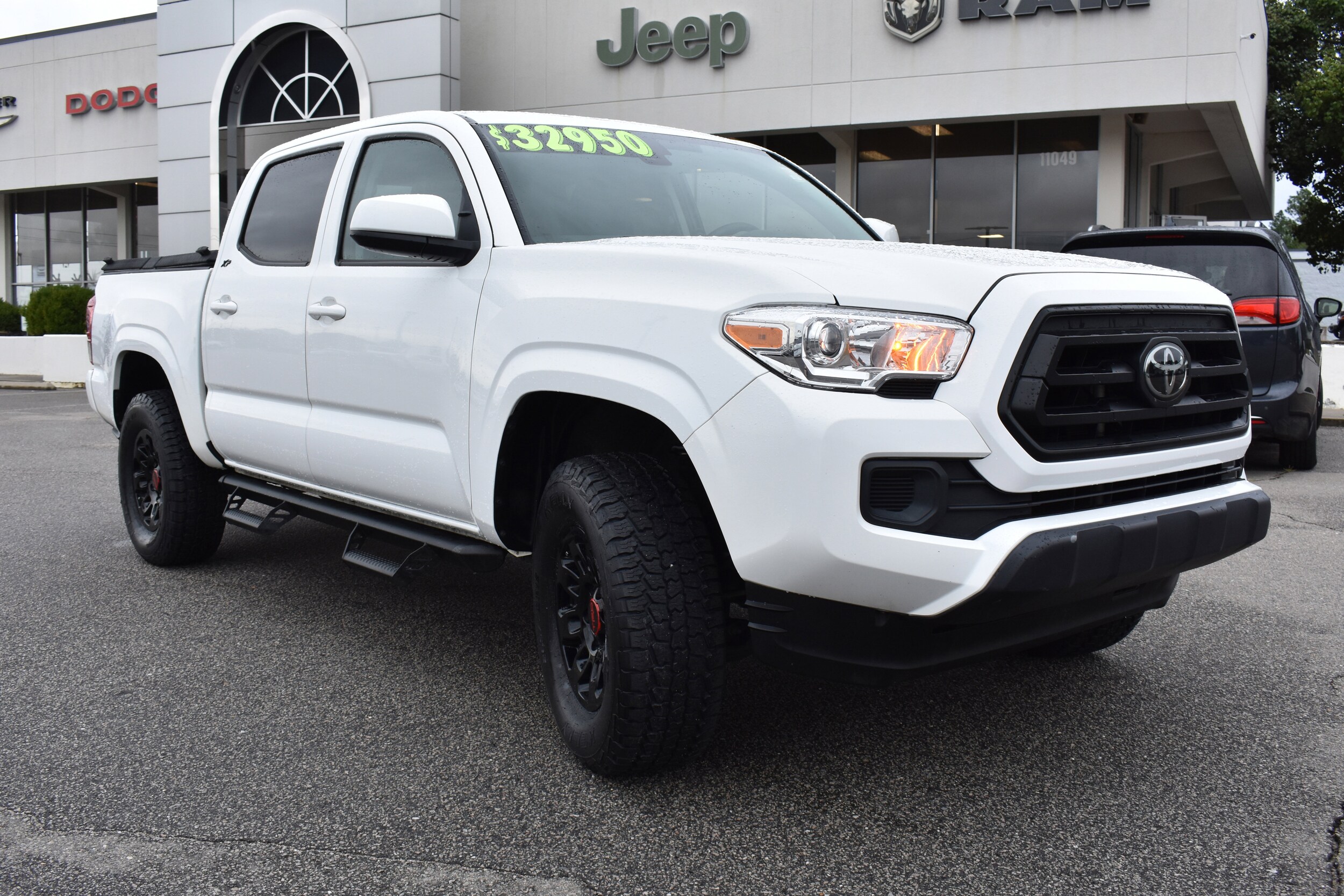 2023 Toyota Tacoma SR V6 photo 2