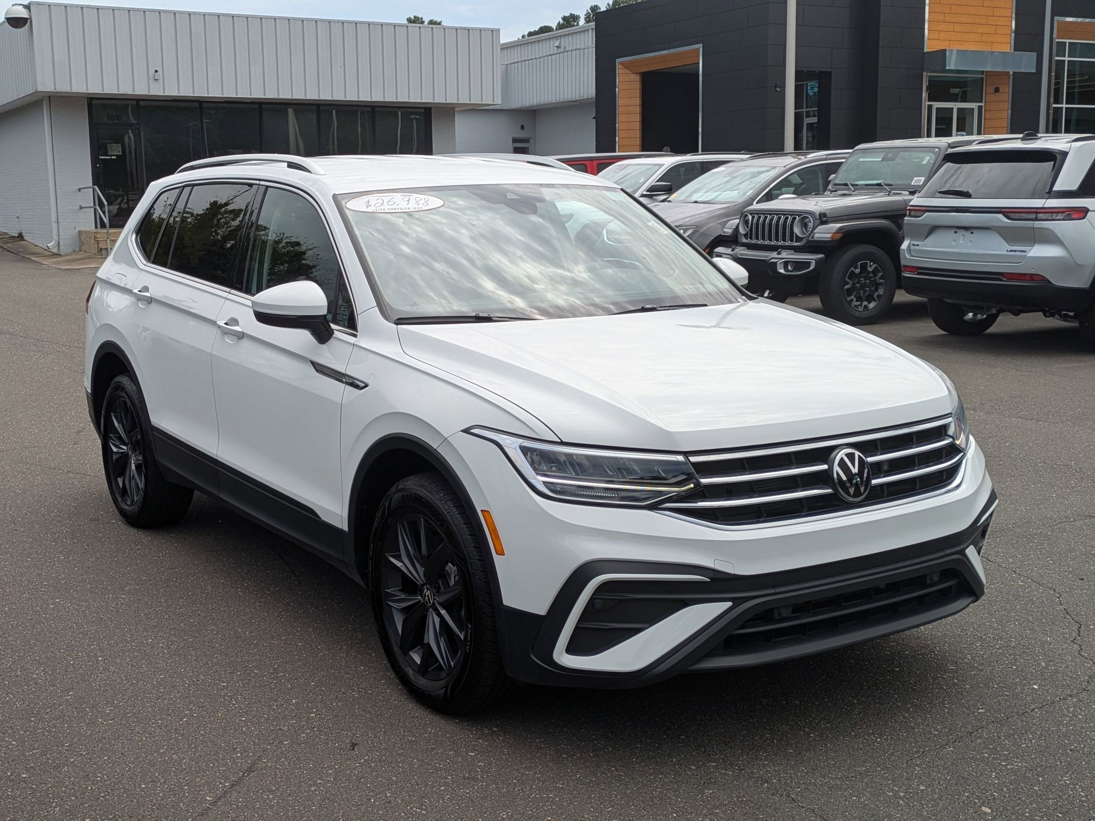2024 Volkswagen Tiguan SE Wolfsburg Edition photo 2