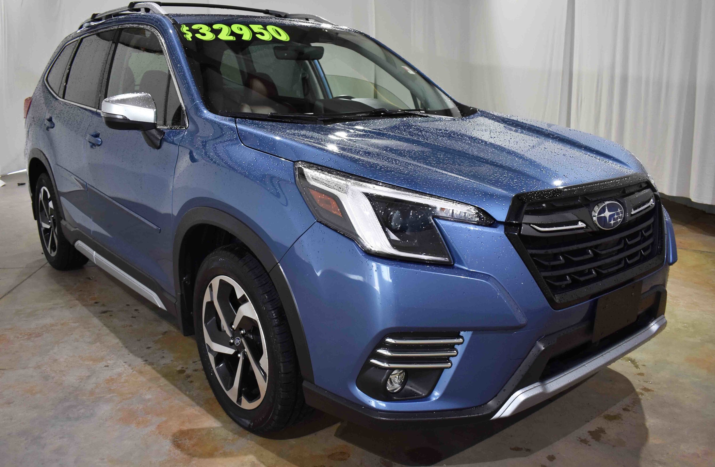 2022 Subaru Forester Touring photo 2