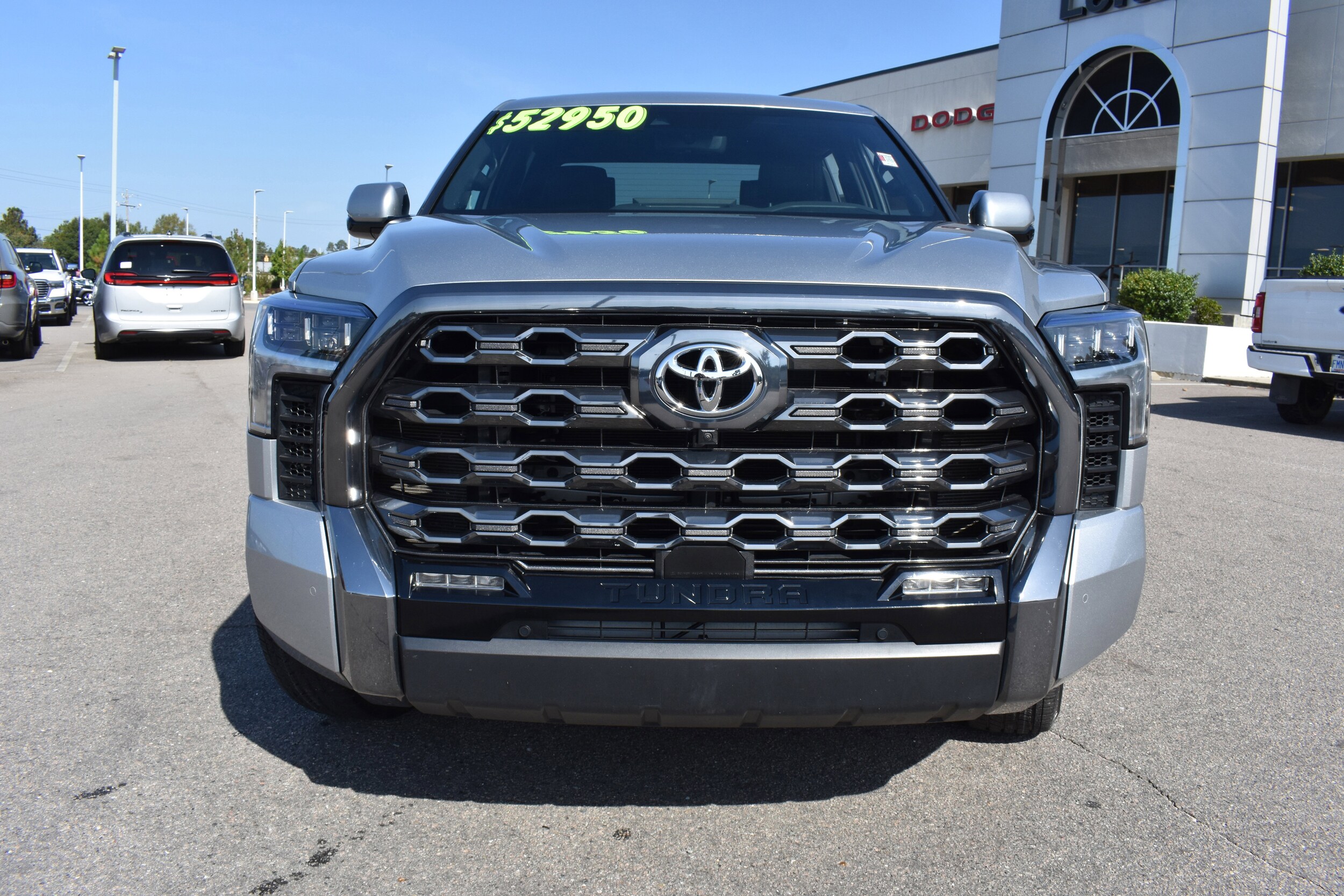 2024 Toyota Tundra Platinum CrewMax photo 2