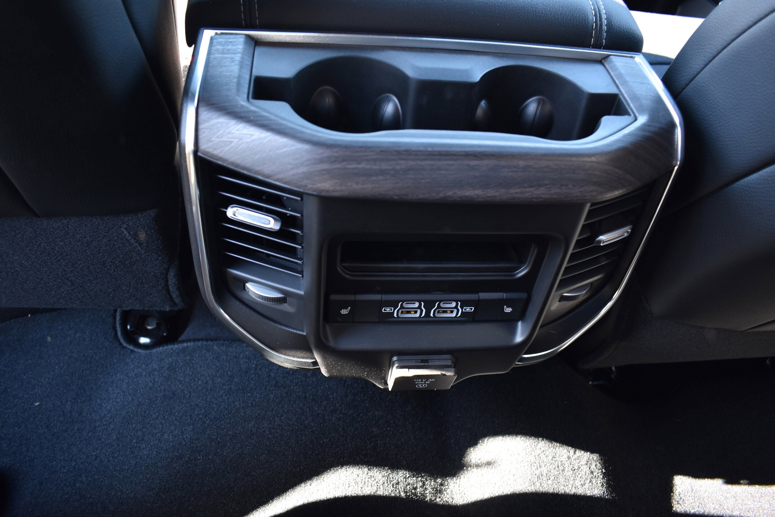 2026 RAM 2500 Laramie - Photo 28
