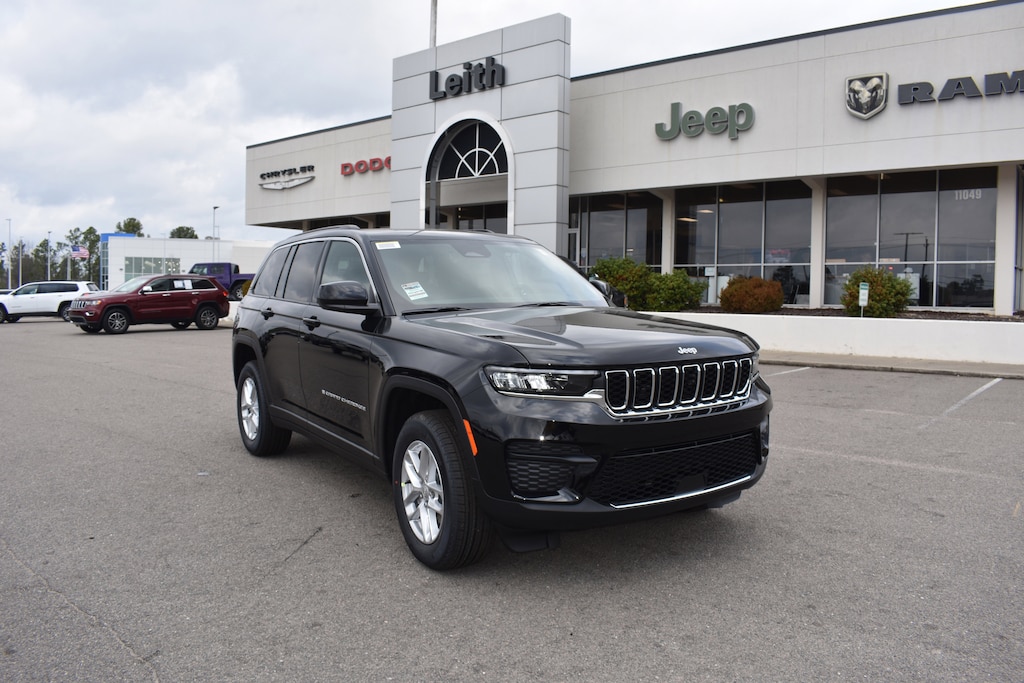 New 2026 Jeep Grand Cherokee LAREDO X 4X2 Sport Utility