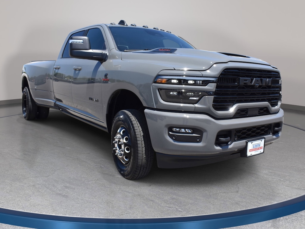New 2026 Ram 3500 LARAMIE CREW CAB 4X4 8' BOX Pickup