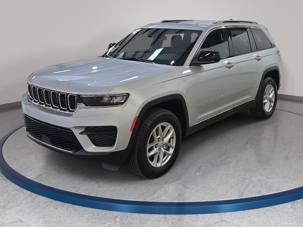 New 2026 Jeep Grand Cherokee LAREDO X 4X2 Sport Utility