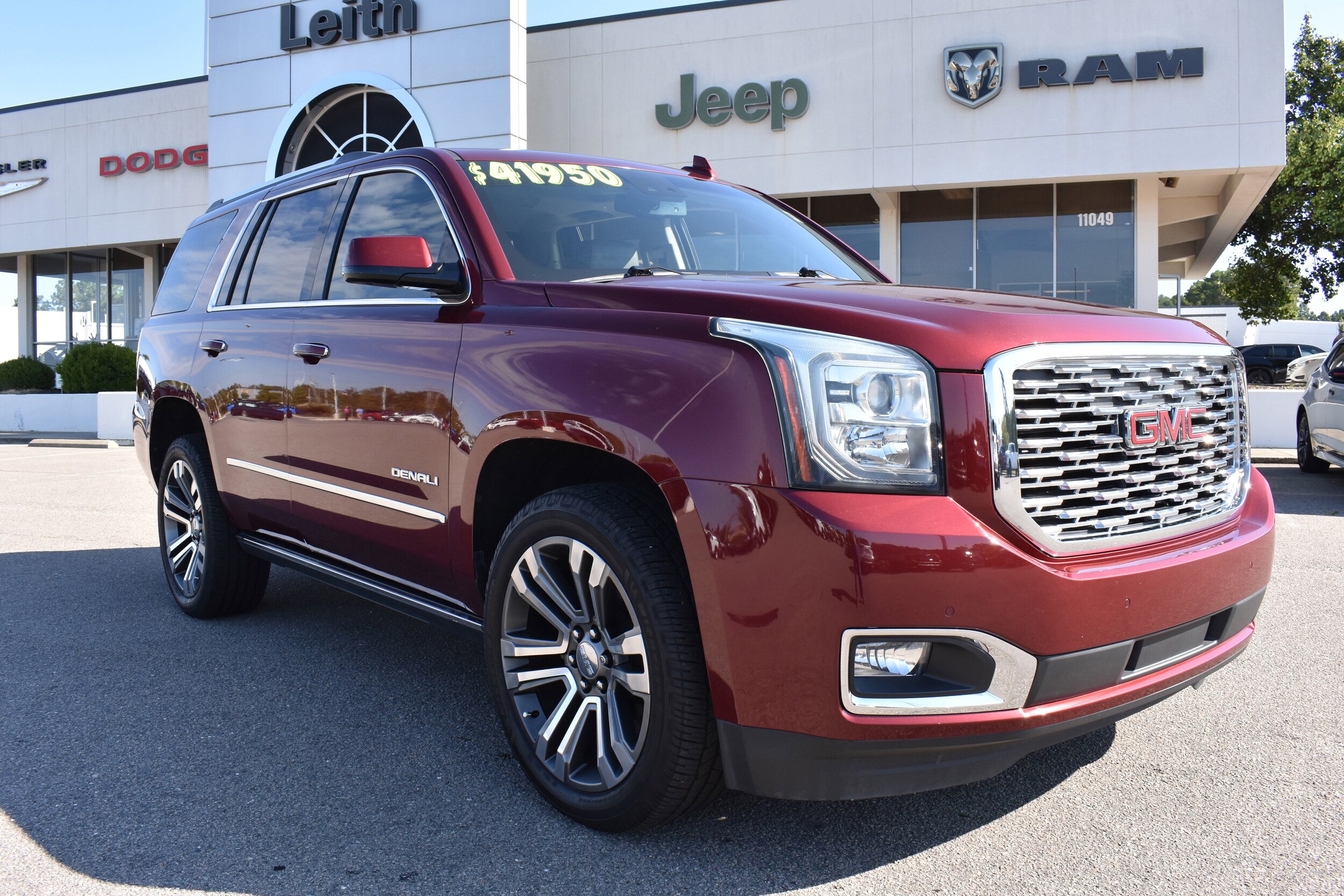 2019 Gmc Yukon Denali photo 2