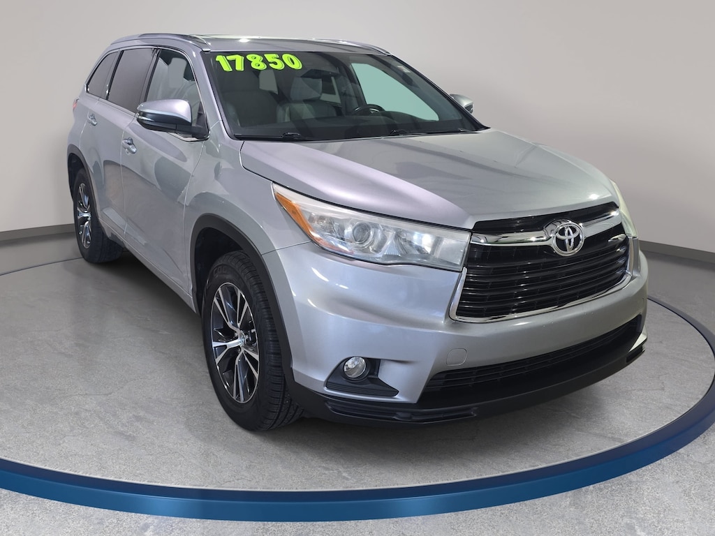 Used 2016 Toyota Highlander XLE V6 SUV