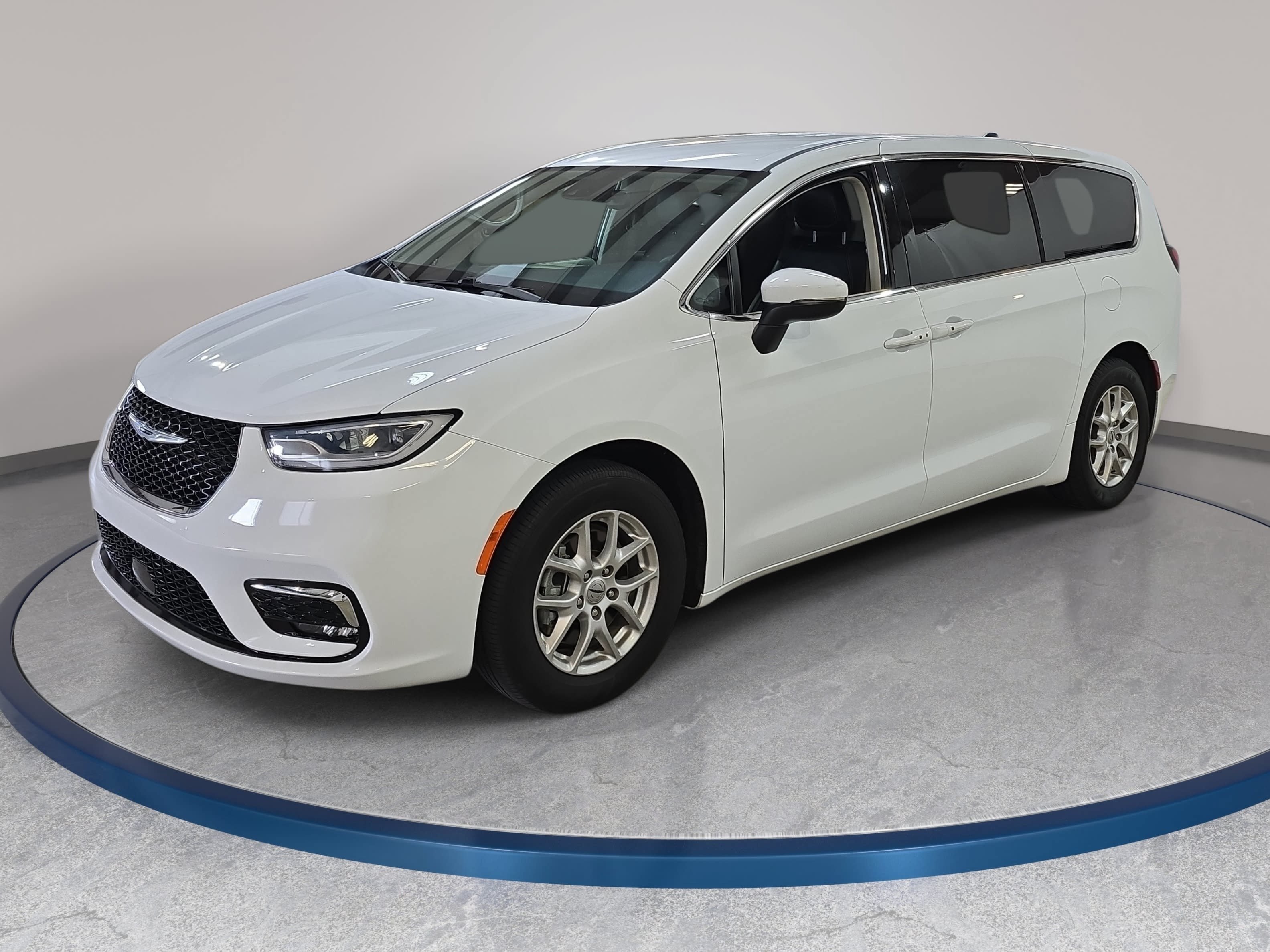 Used 2023 Chrysler Pacifica Touring L Van Passenger Van