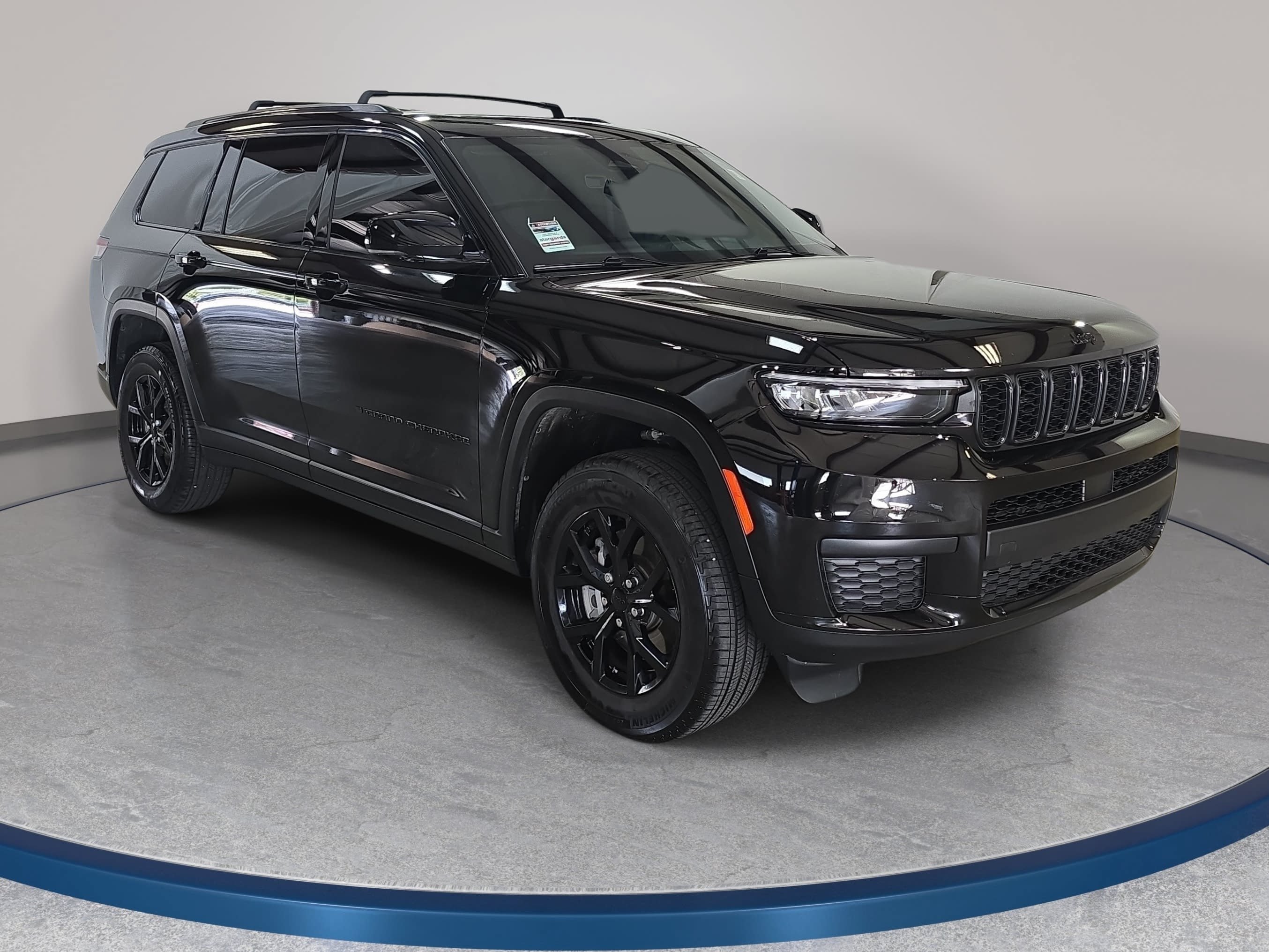 Used 2025 Jeep Grand Cherokee L Laredo SUV