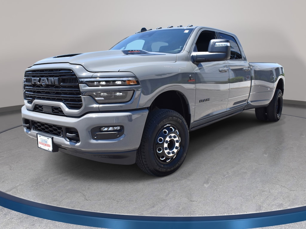 New 2026 Ram 3500 LARAMIE CREW CAB 4X4 8' BOX Pickup