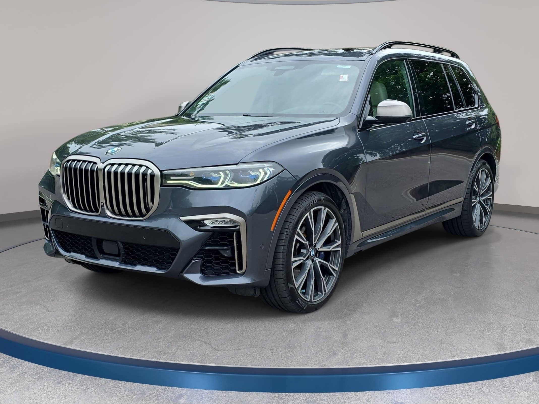2020 BMW X7 M50i's photo