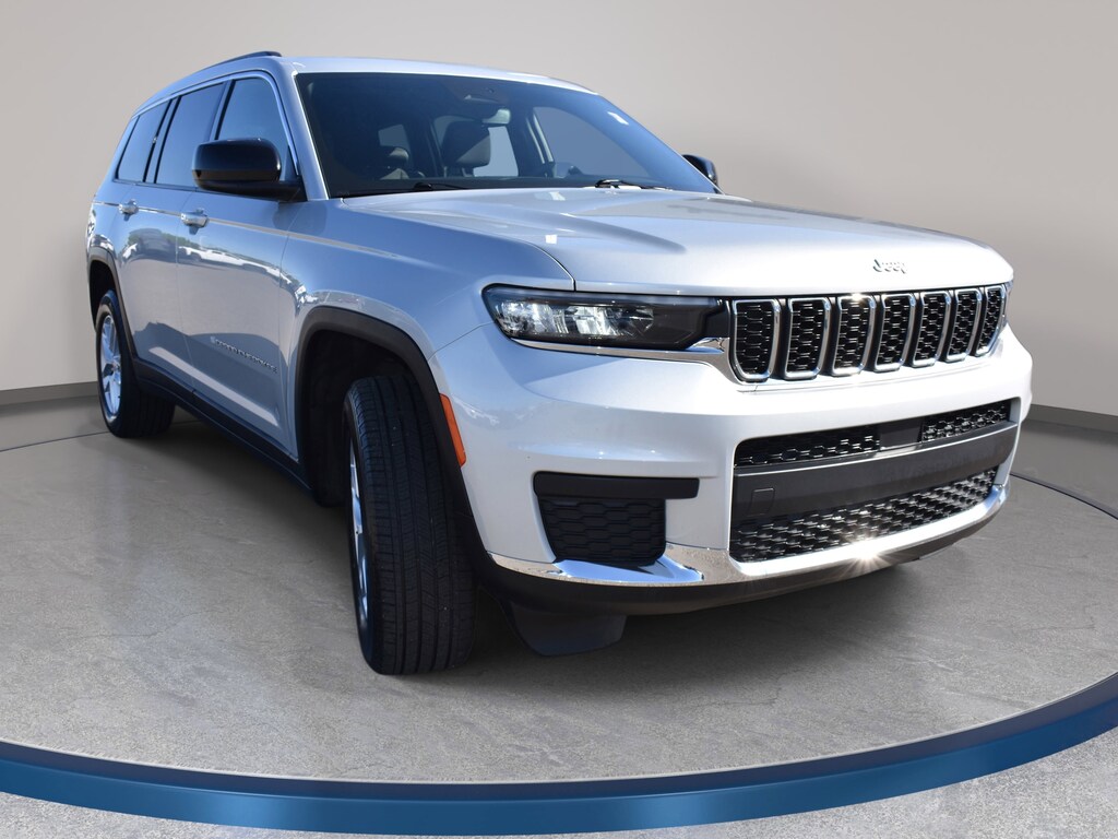 Used 2024 Jeep Grand Cherokee L Laredo SUV