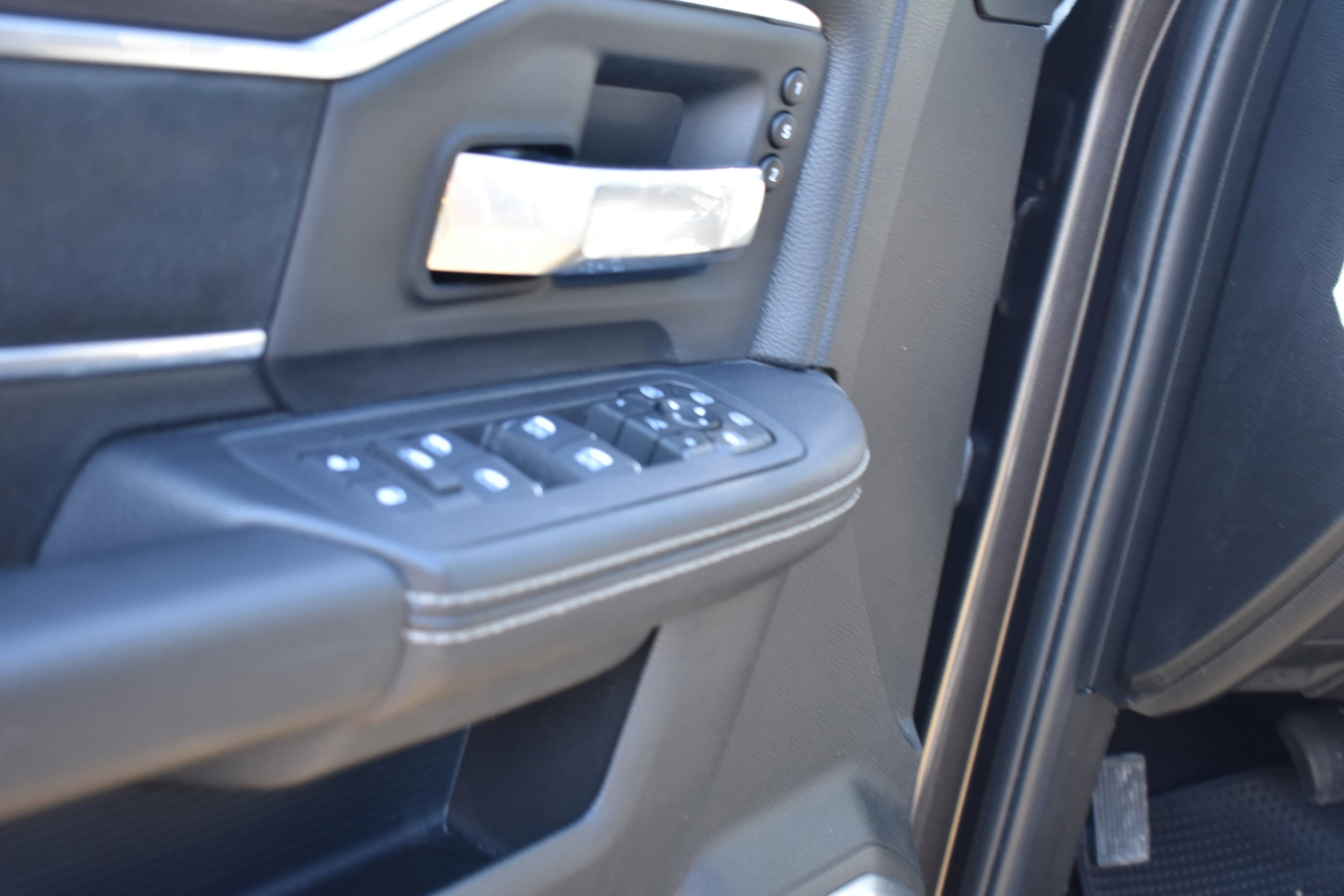2026 RAM 2500 Laramie - Photo 23