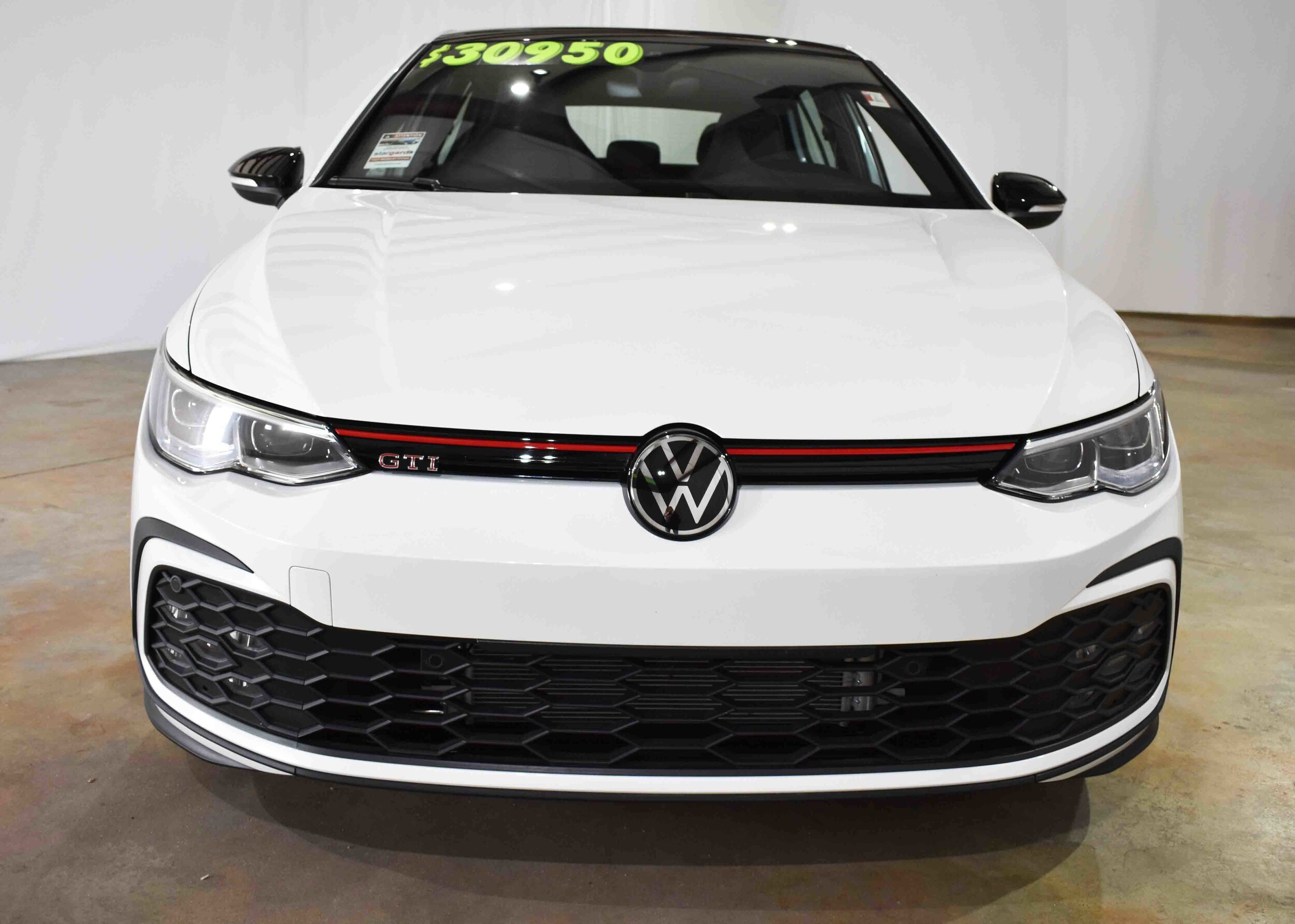 2024 Volkswagen Golf GTI 380 S photo 3