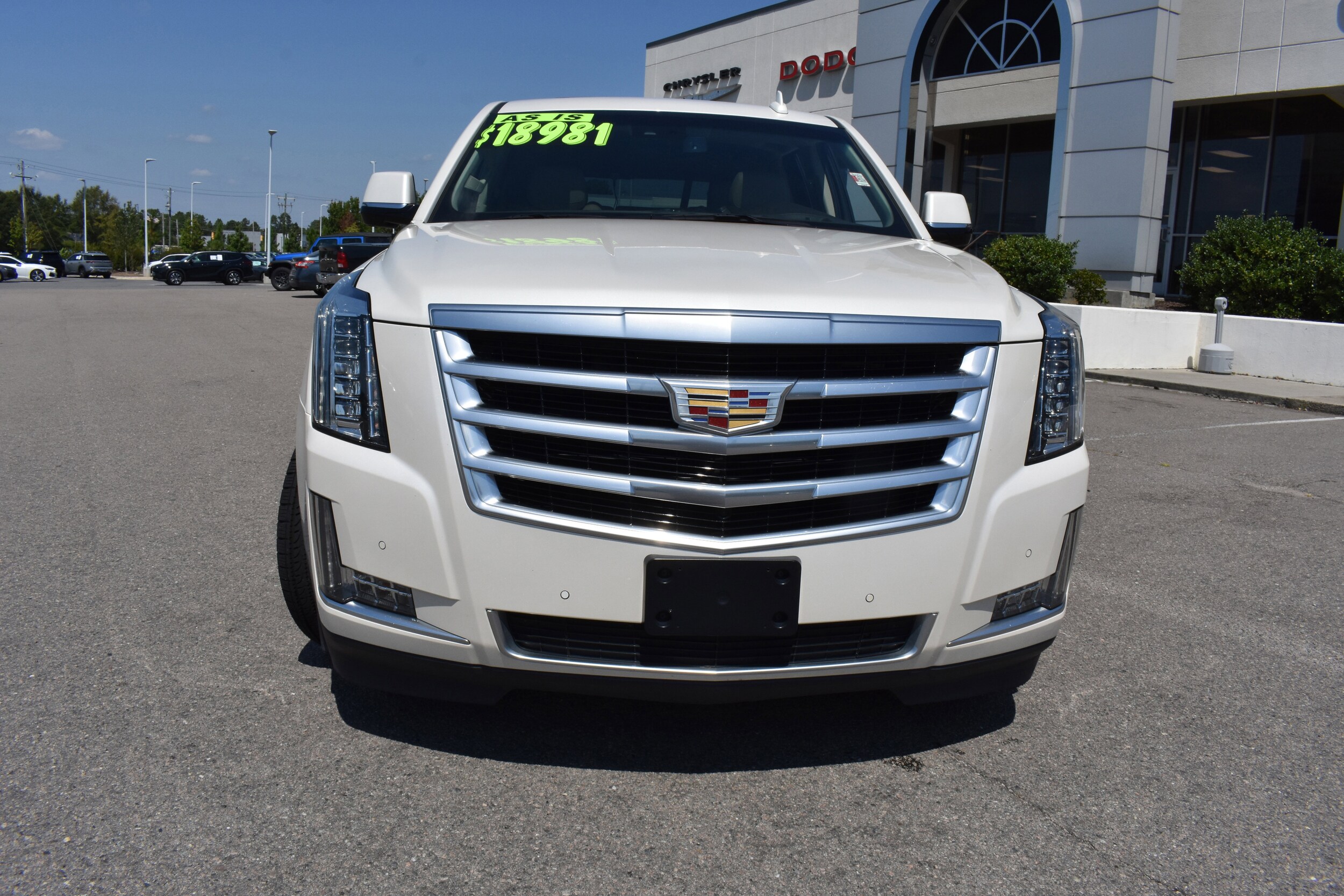 2015 Cadillac Escalade Luxury photo 3