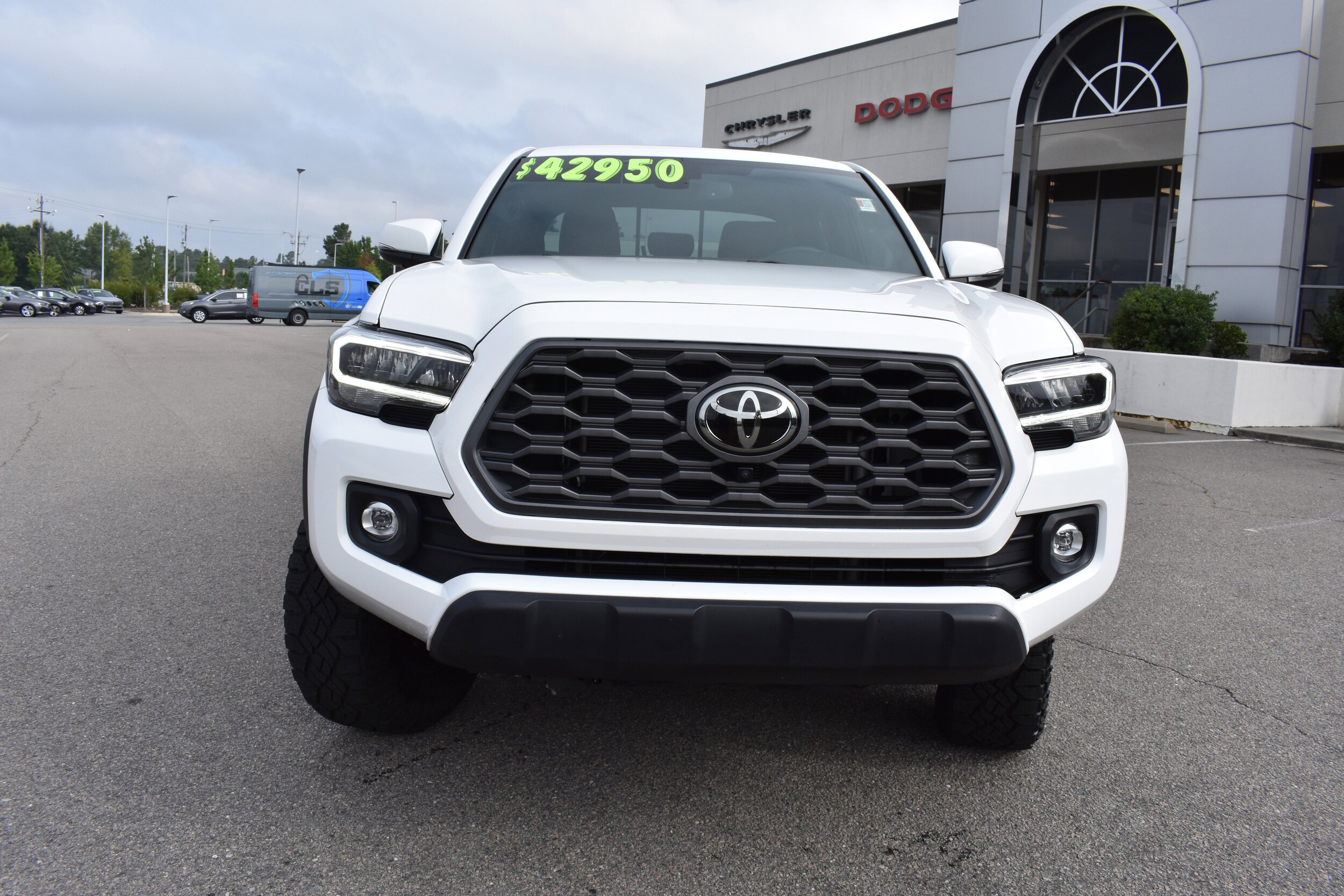 2023 Toyota Tacoma 4x4 TRD Off-Road photo 2