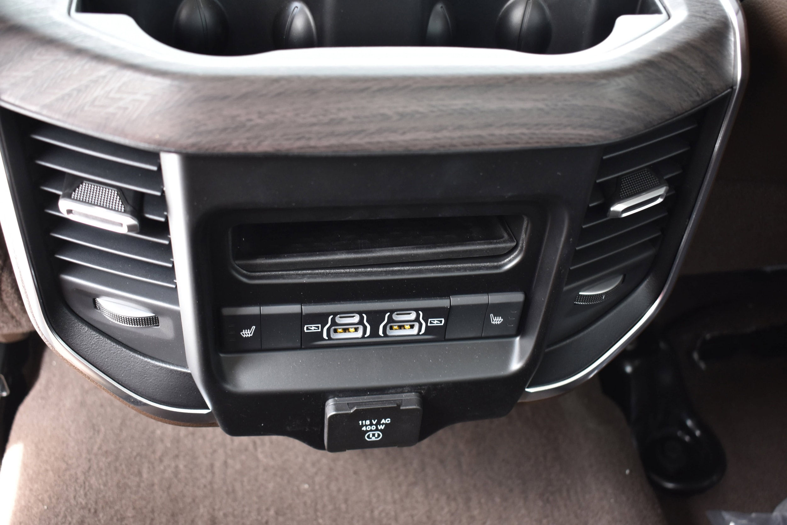 2025 RAM 2500 Laramie - Photo 30