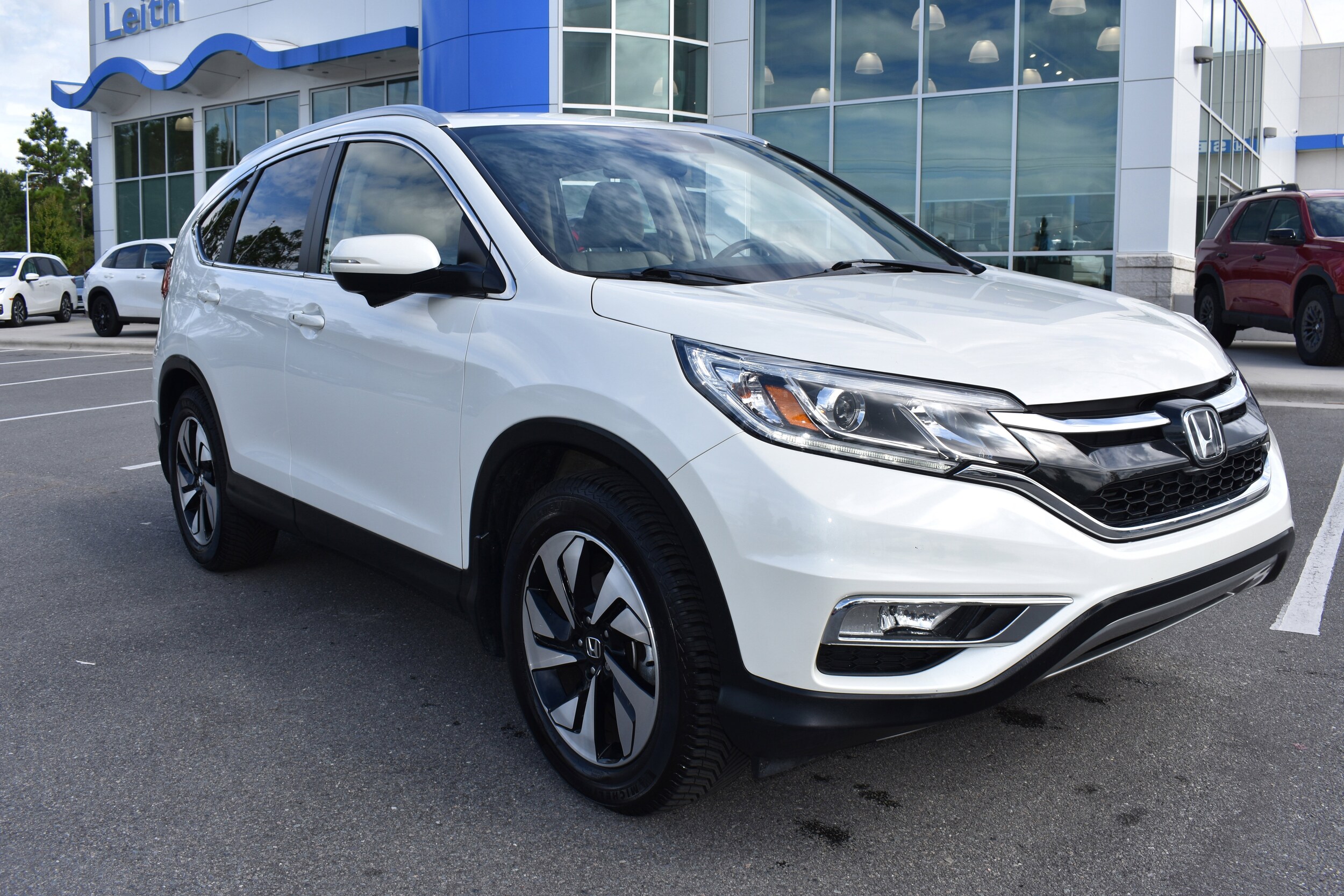 2016 Honda CR-V Touring photo 2