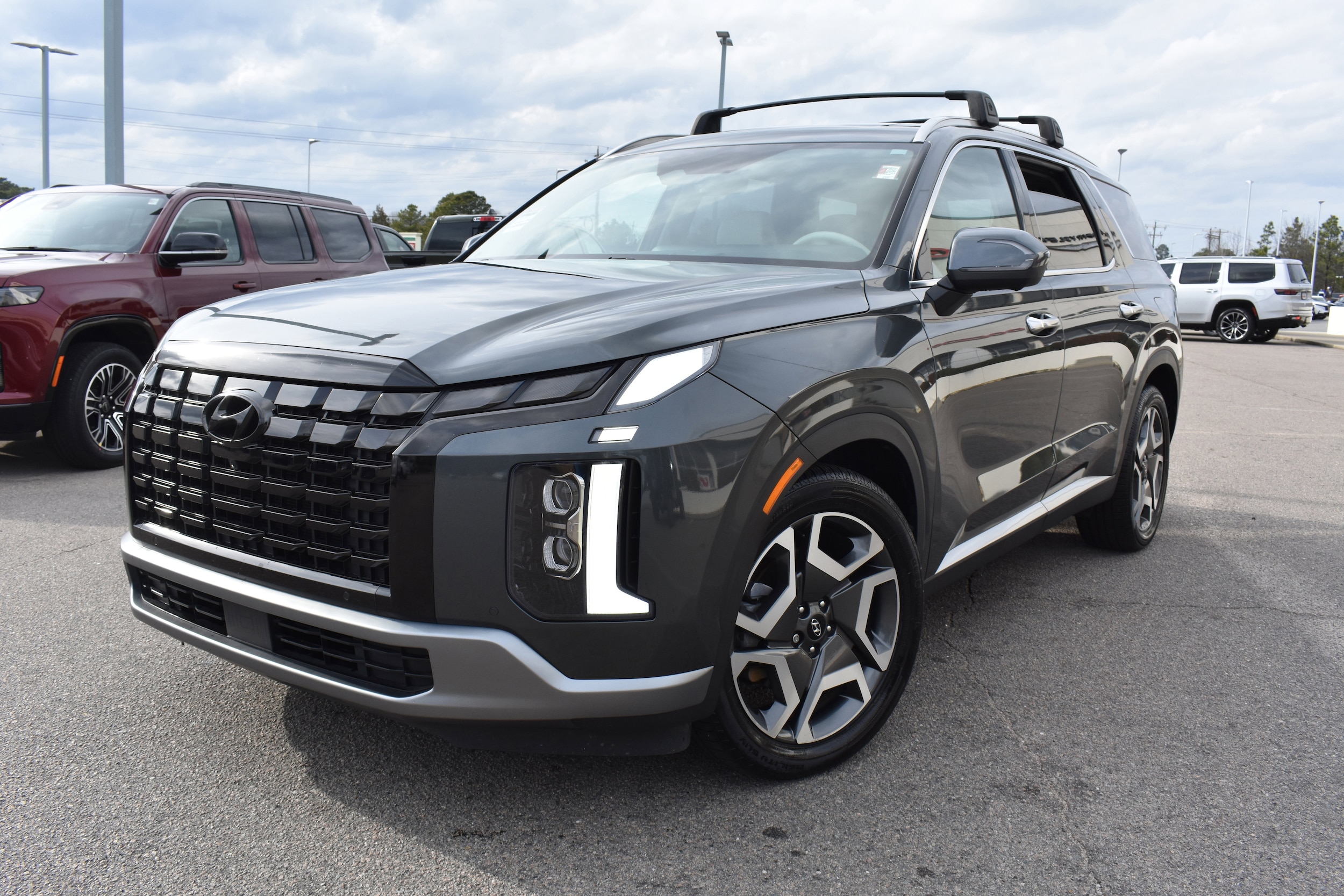 View vehicle photo 5