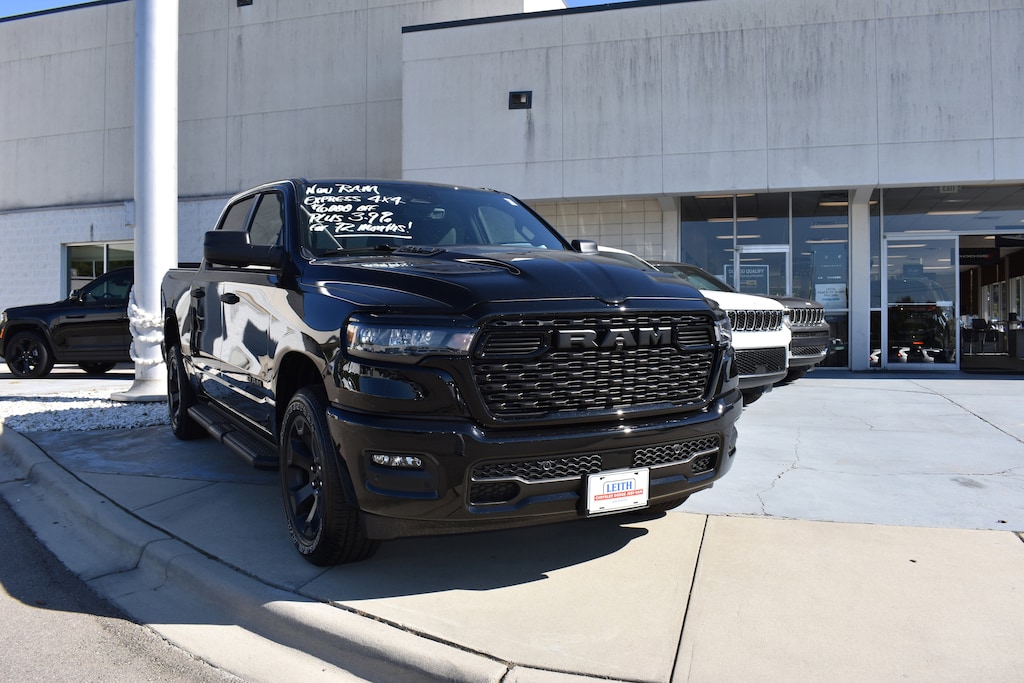 New 2025 Ram 1500 Tradesman Crew Cab 4x4 5'7 Box Pickup